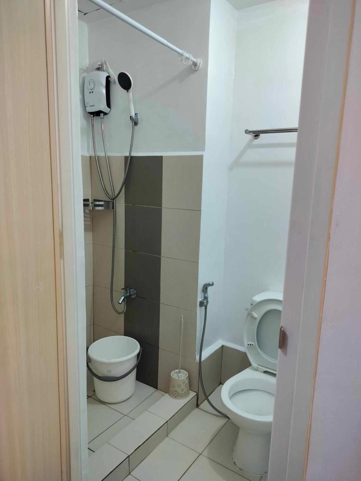 9th Floor Type Unit With Pool View 902a