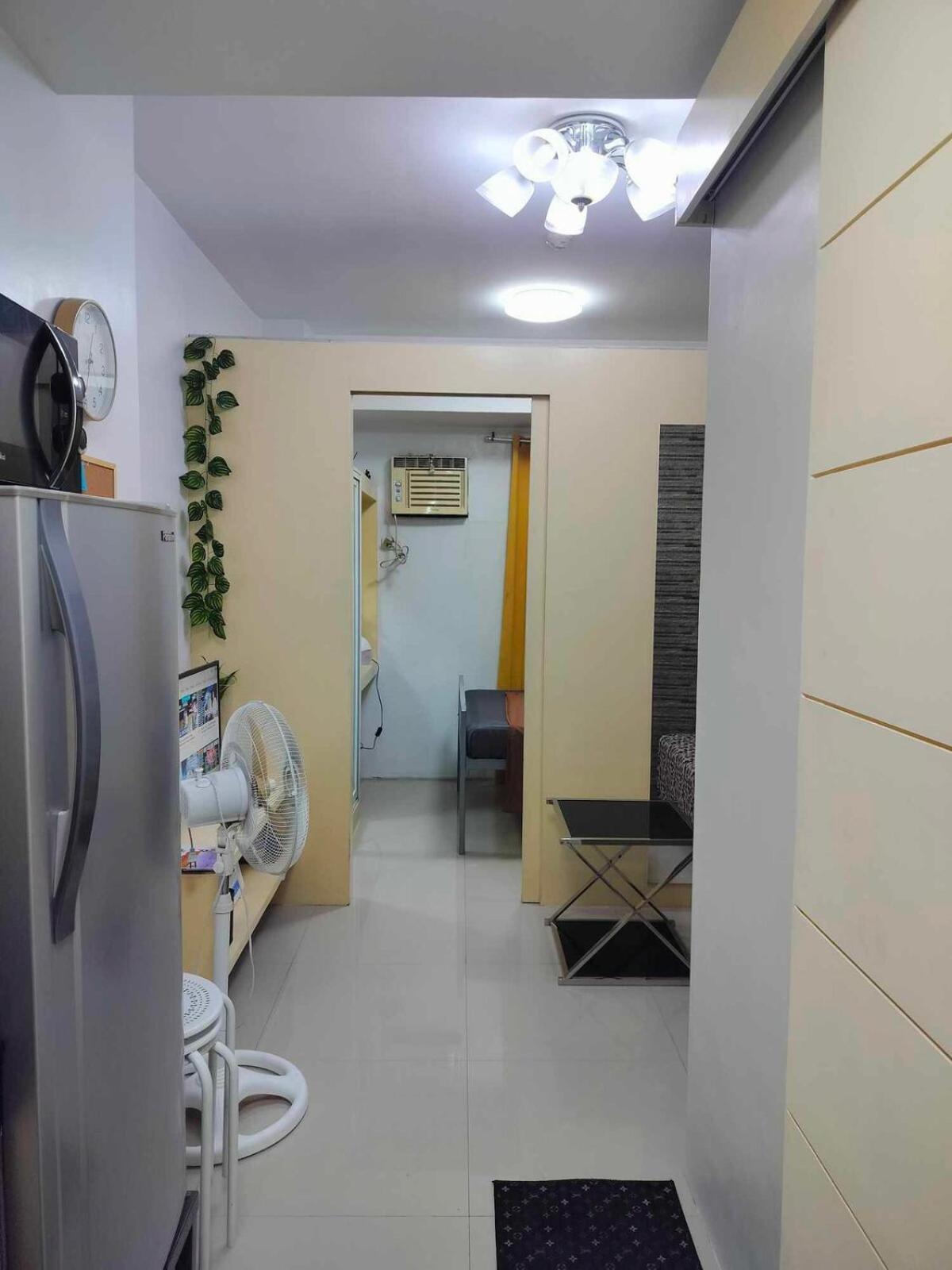 512 A 1-bedroom Unit At Mplace South Triangle