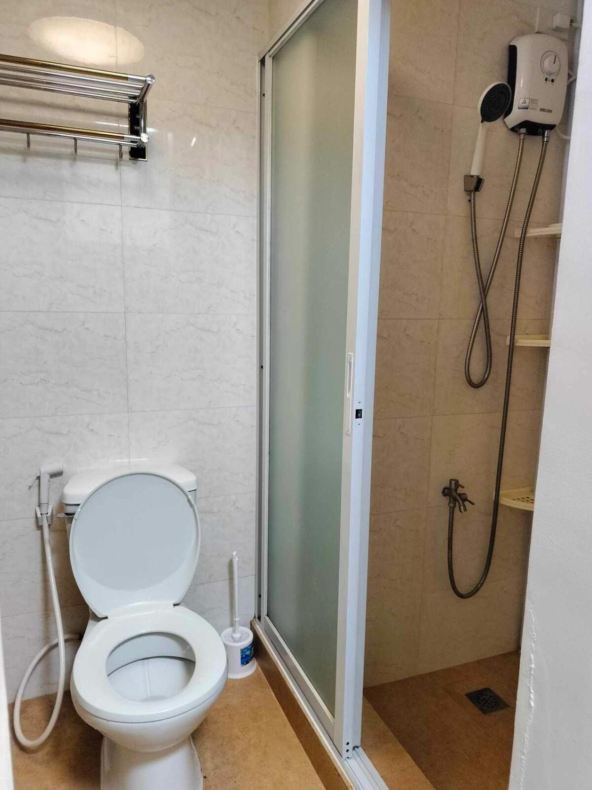 Apartment 512 A 1-bedroom Unit At Mplace South Triangle Manila