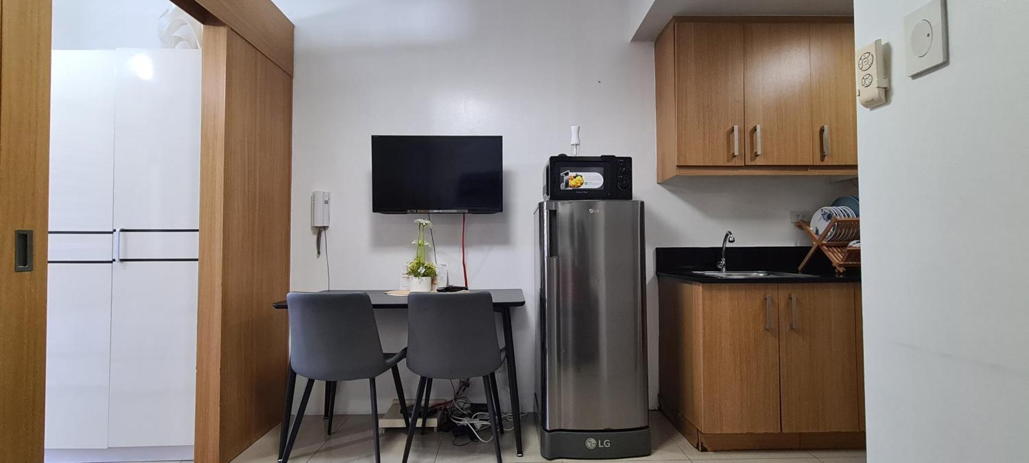 Condodeal At Shell Residences Mall Of Apartment