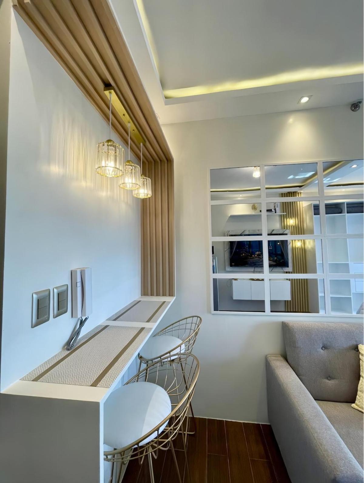In Luxury At Air Residences Makati Apartment *