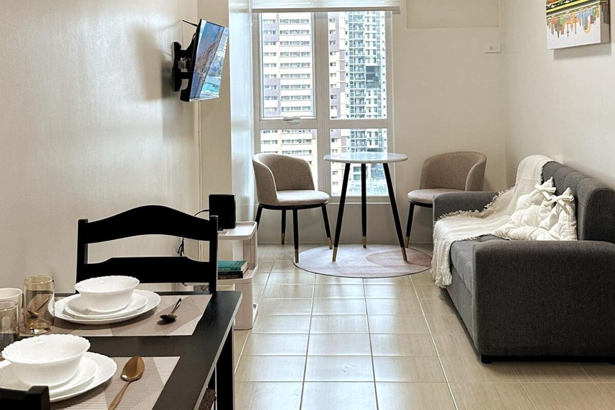 Welcome To Jade Place At Pioneer Woodlands