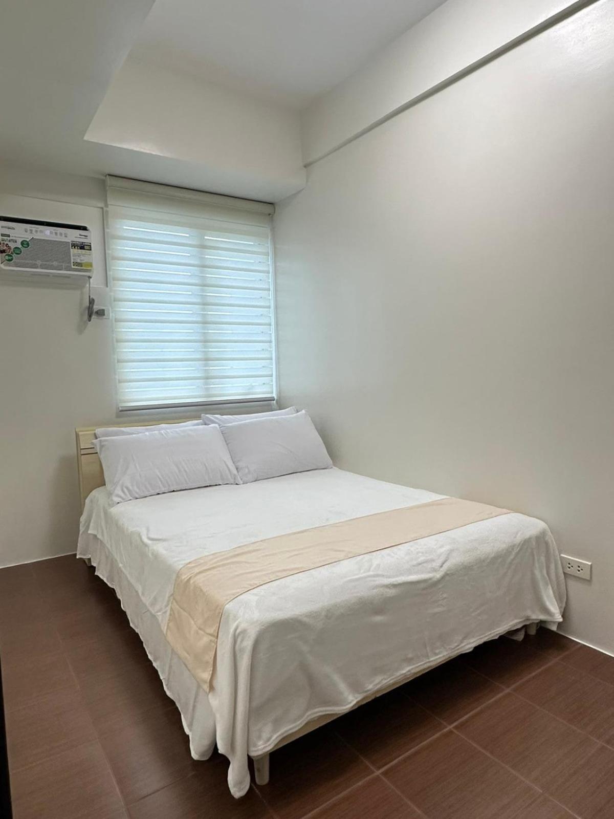 Welcome To Jade Place At Pioneer Woodlands * Manila