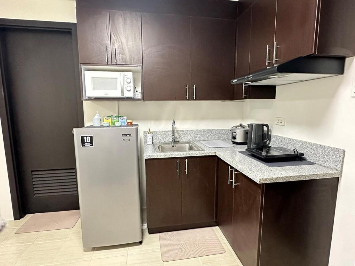Welcome To Jade Place At Pioneer Woodlands Apartment Manila