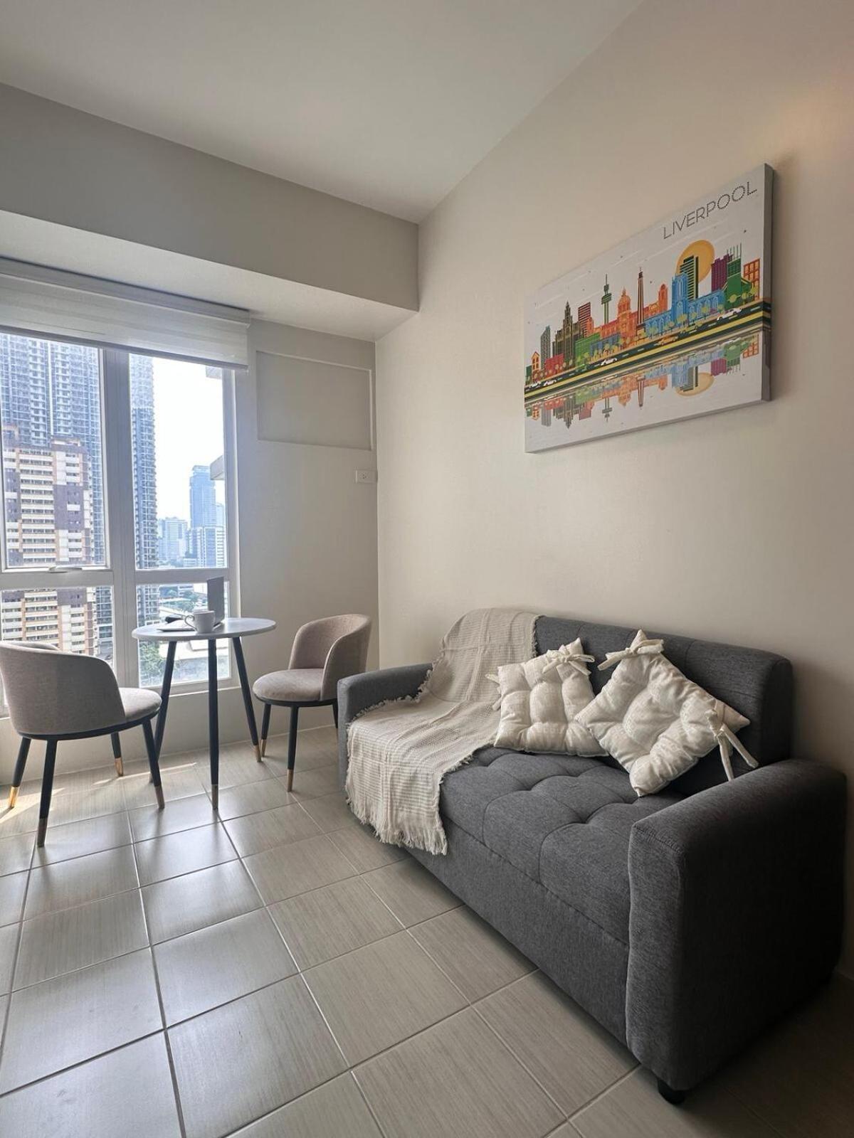 Welcome To Jade Place At Pioneer Woodlands Manila