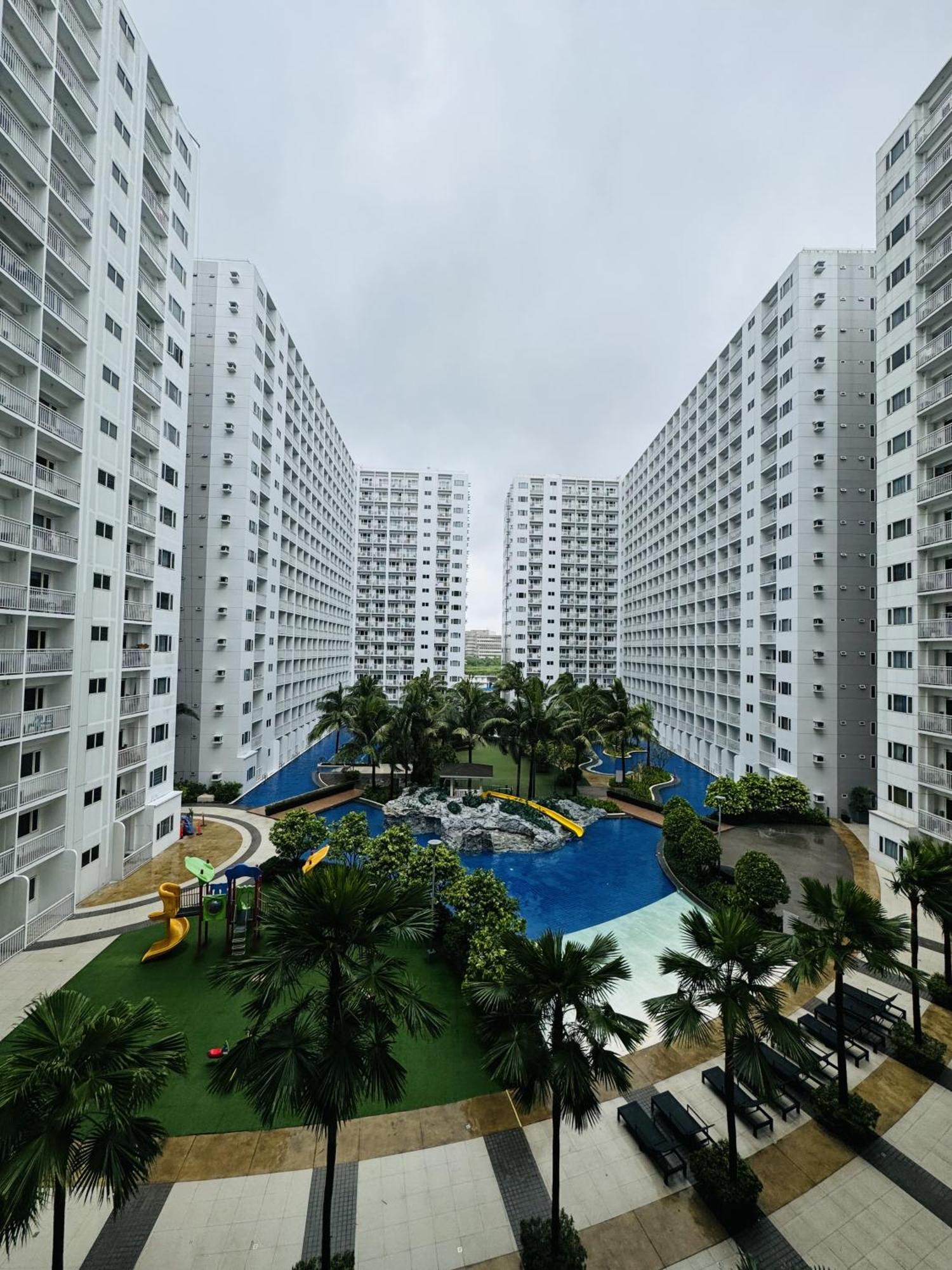 Shore Oasis Near Mall Of Apartment Manila