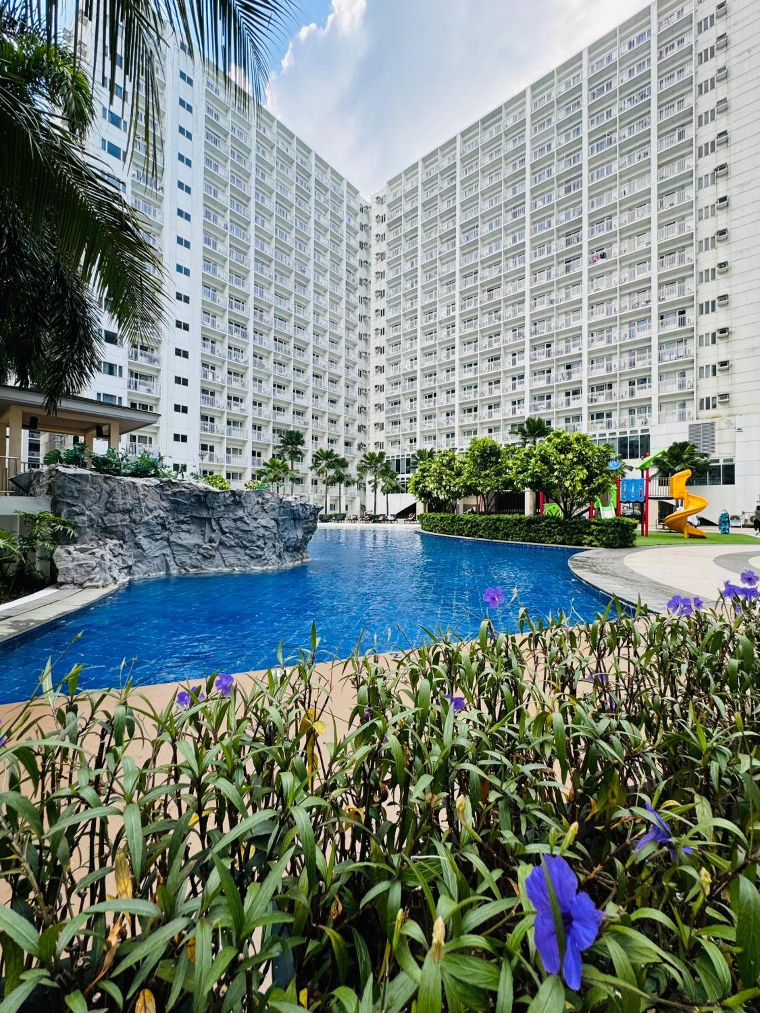 Shore Oasis Near Mall Of Apartment Manila