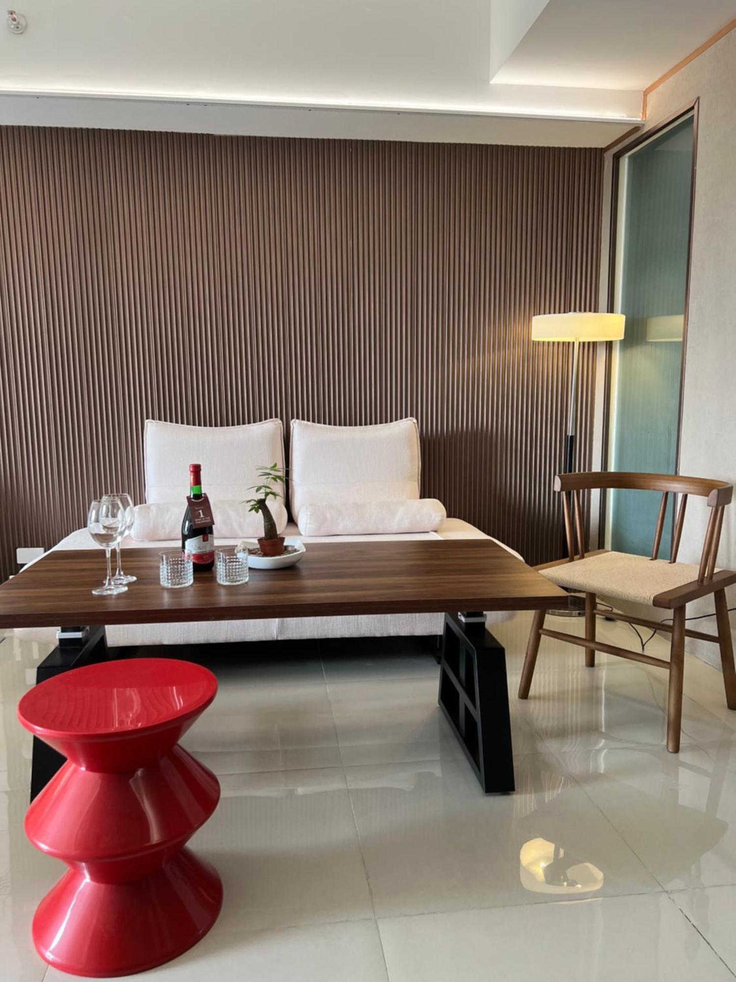Luxurious European Style Penthouse Modern Ment Cross Of Dreams Okada Solaire Moa Airport Apartment Manila
