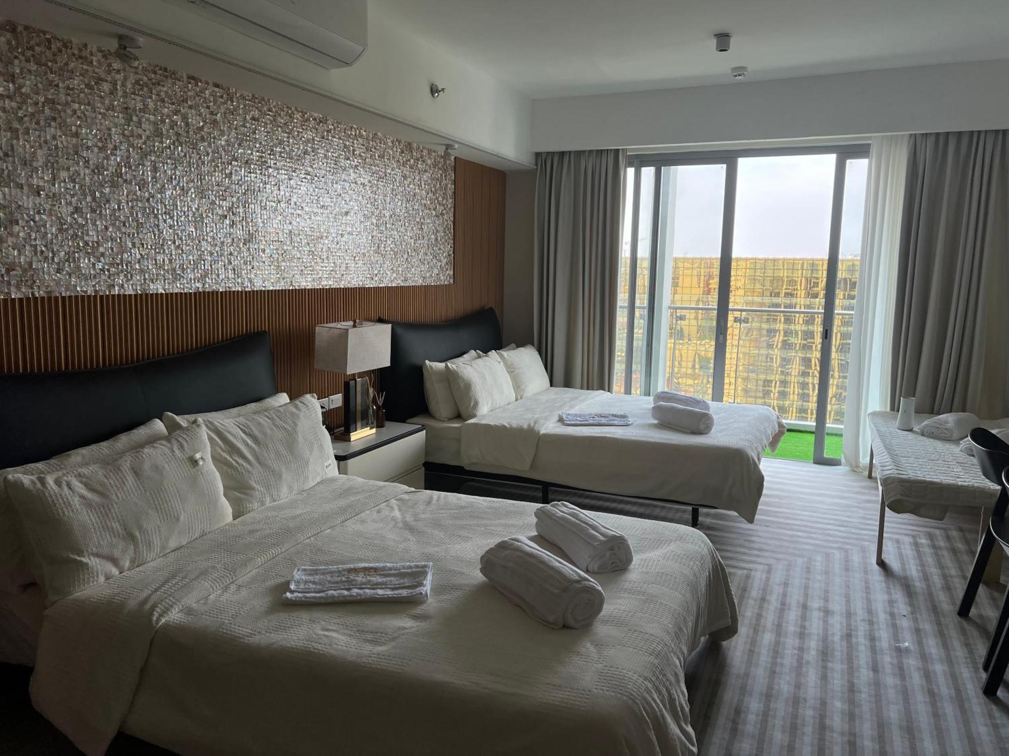 Luxurious European Style Penthouse Modern Ment Cross Of Dreams Okada Solaire Moa Airport Manila