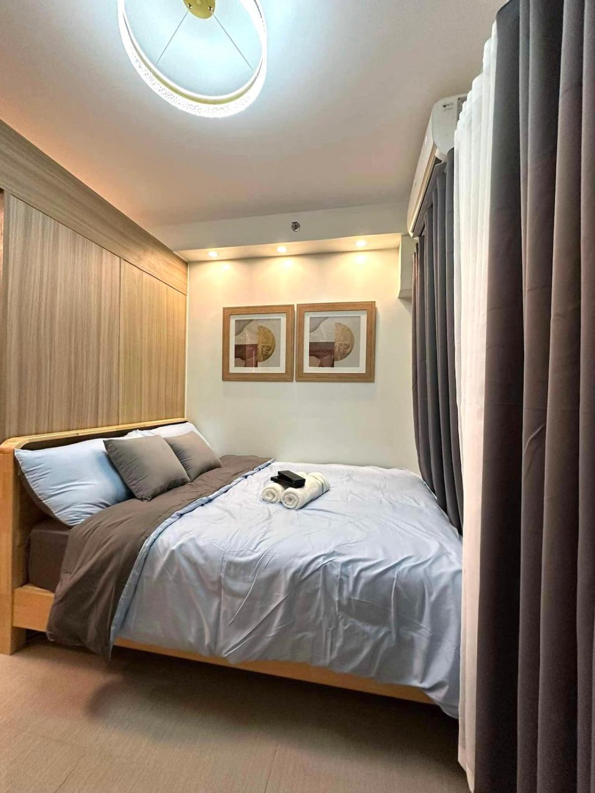 Shore 2 Residences, 1br Balcony - Pool View * Manila