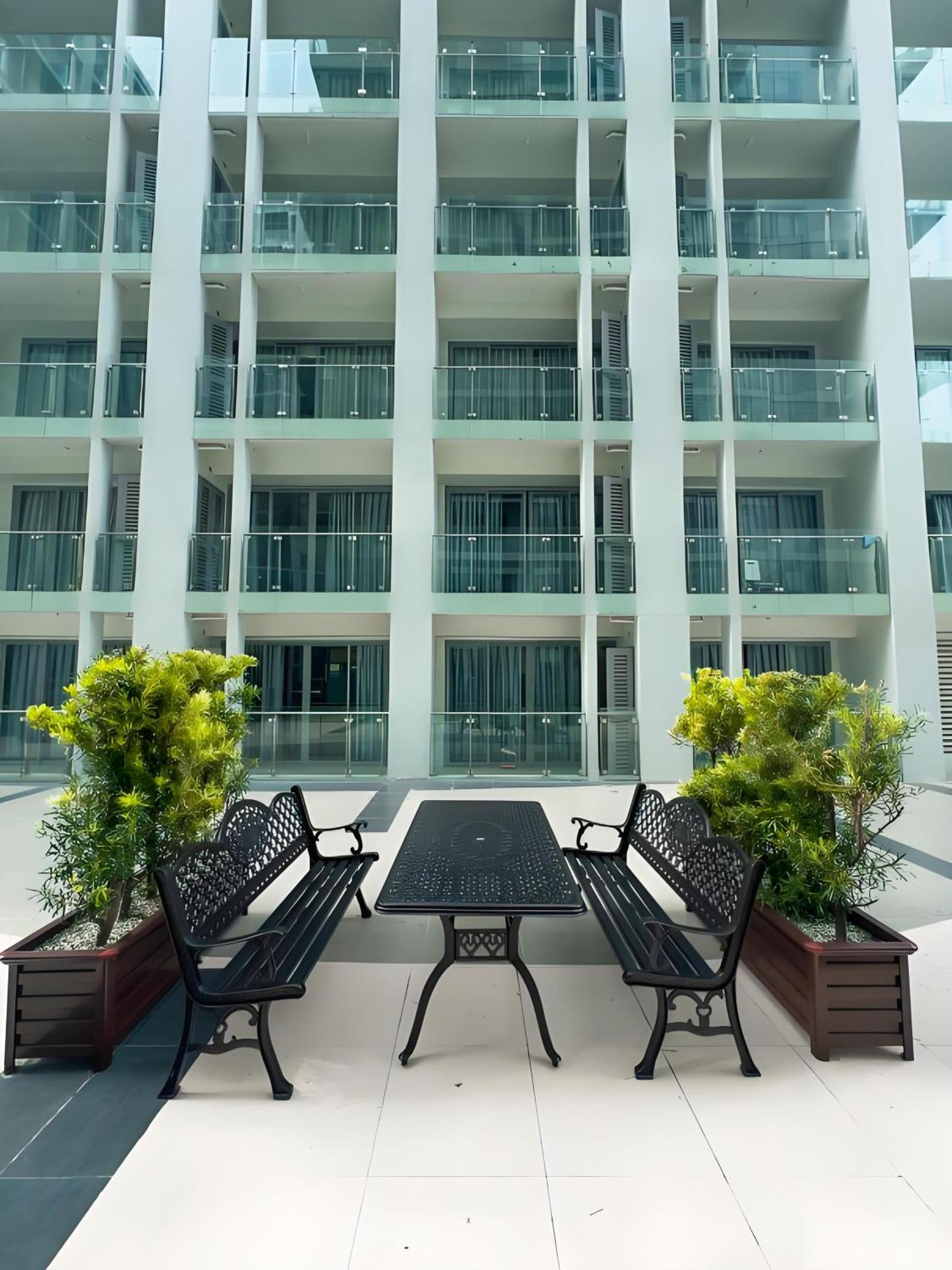 Luxurious Modern Penthouse 2br Cross Of Dreams Okada Solaire Moa Airports Apartment Manila