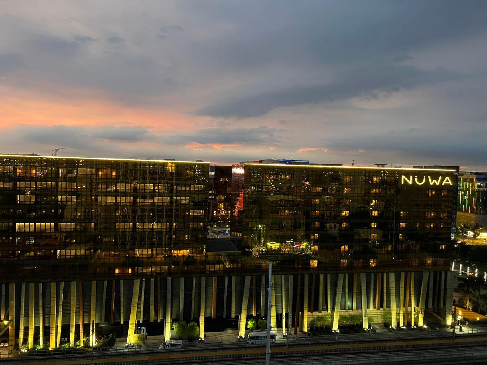 Luxurious Modern Penthouse 2br Cross Of Dreams Okada Solaire Moa Airports Apartment