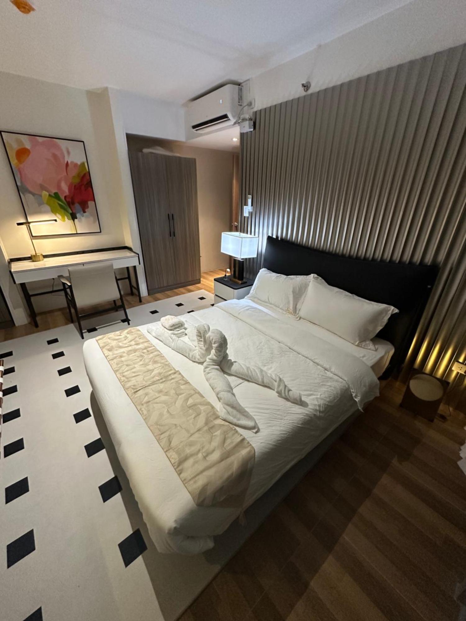 Apartment Luxurious Modern Penthouse 2br Cross Of Dreams Okada Solaire Moa Airports *