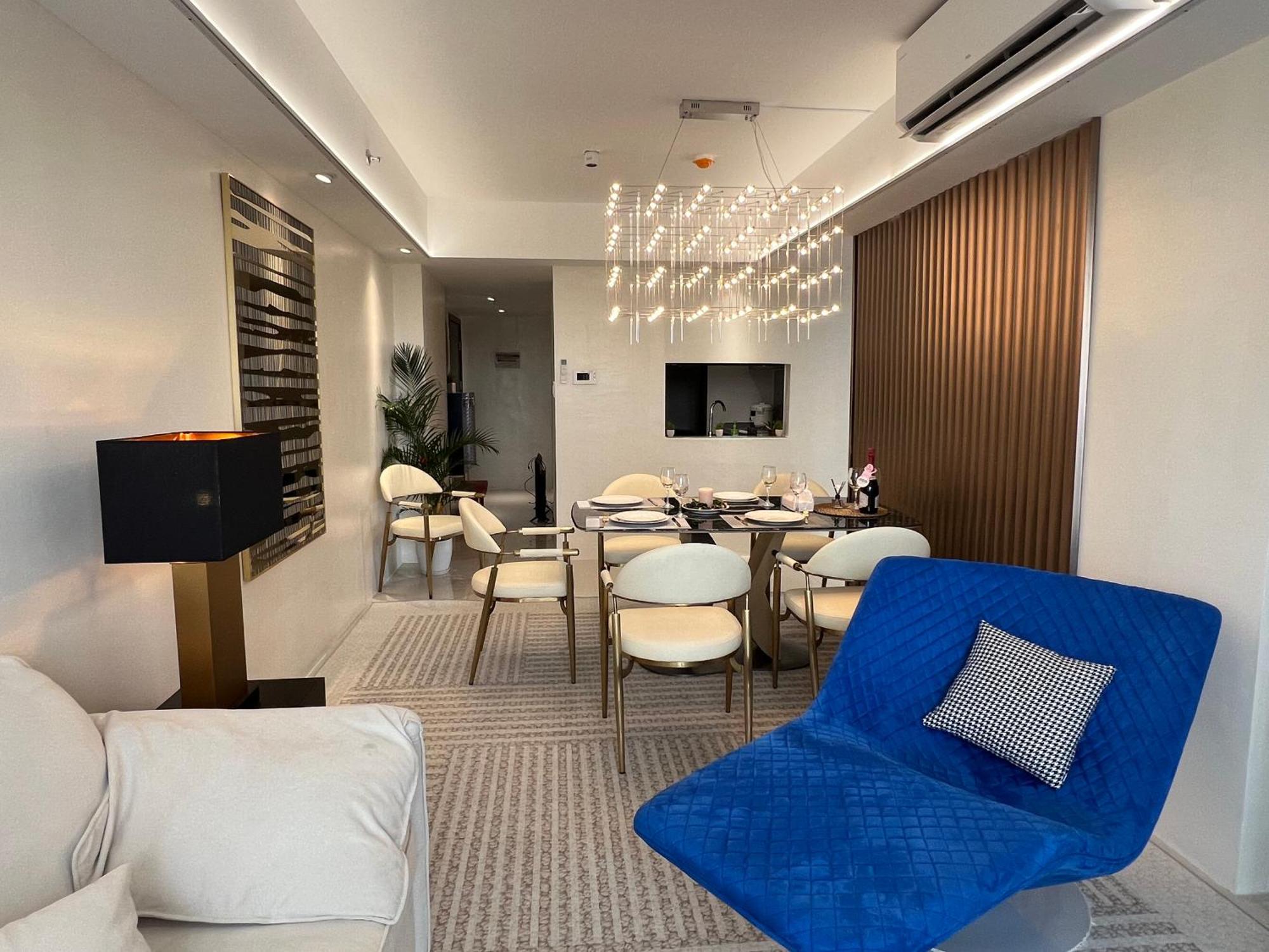 Luxurious Modern Penthouse 2br Cross Of Dreams Okada Solaire Moa Airports Apartment Manila