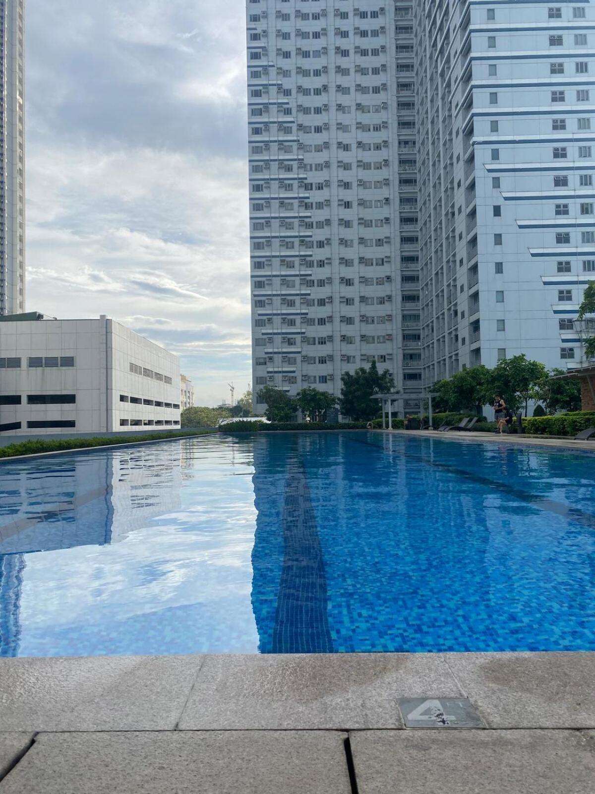 Apartment 1 Bedroom Scenic View Grass Residences Sm North *