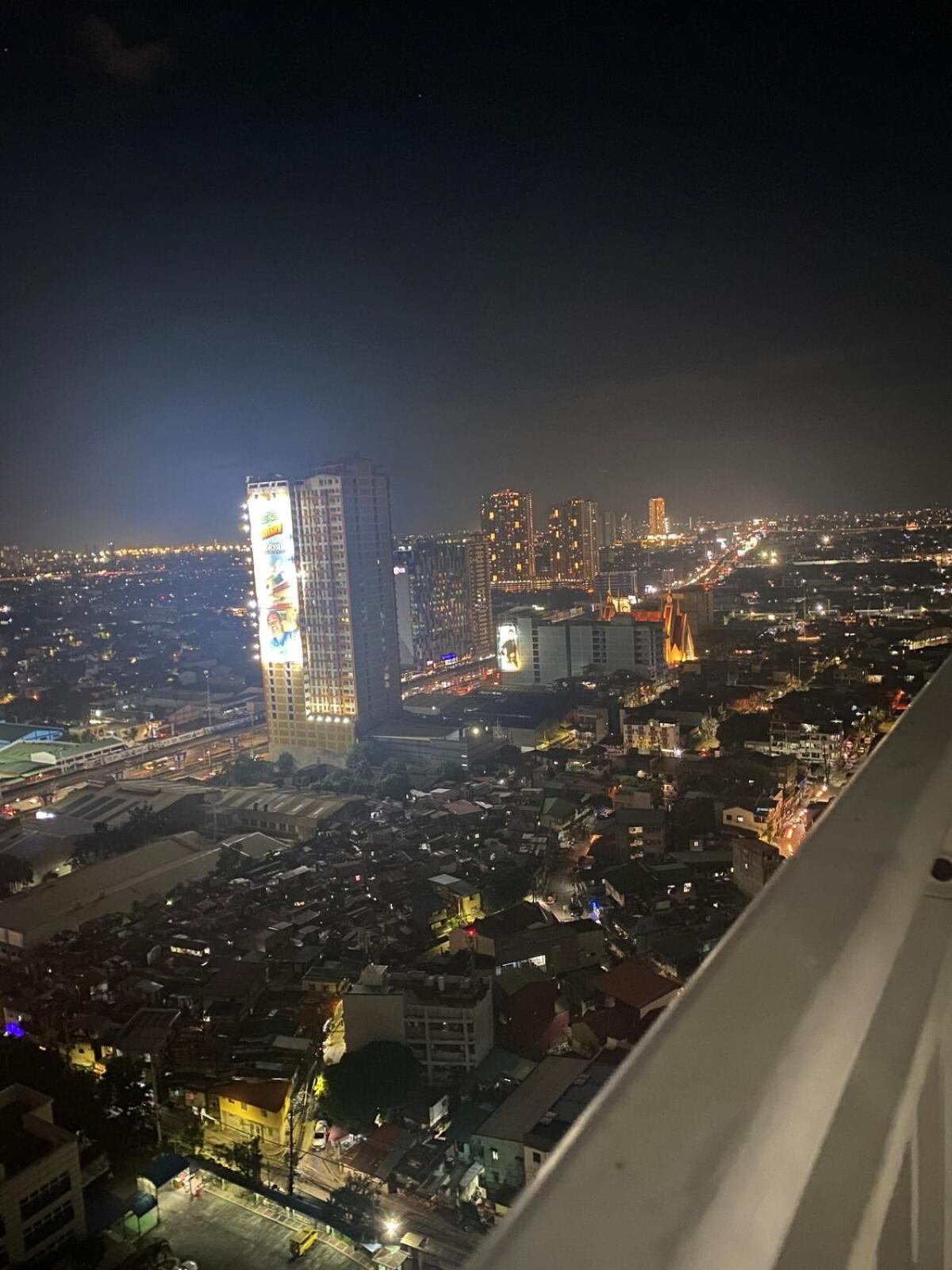 1 Bedroom Scenic View Grass Residences Sm North Apartment Manila