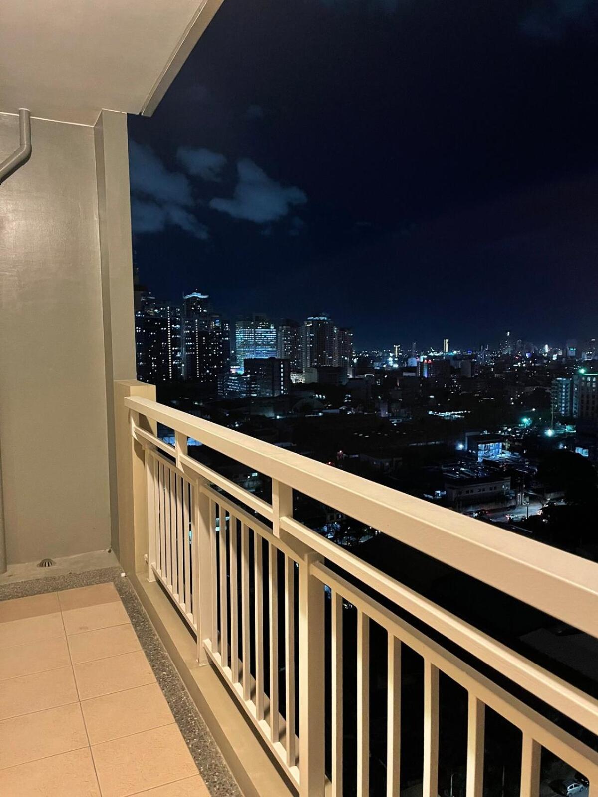 Serene At Orabella 1 Bedroom Unit Apartment *