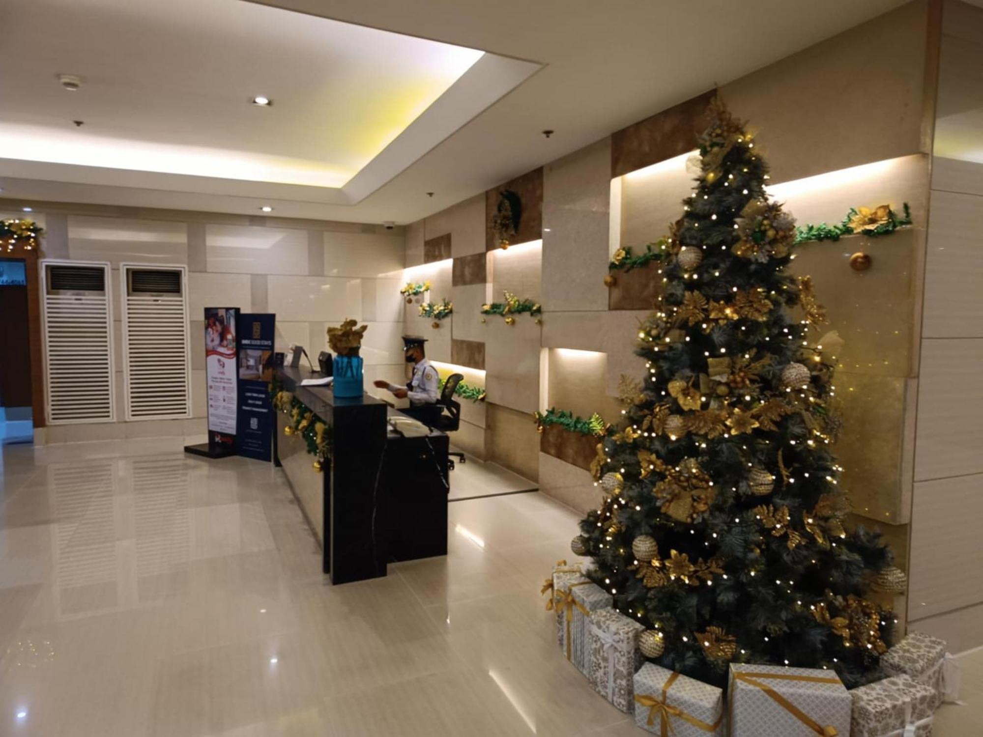 Affordable Staycation In Pasay-breeze Apartment