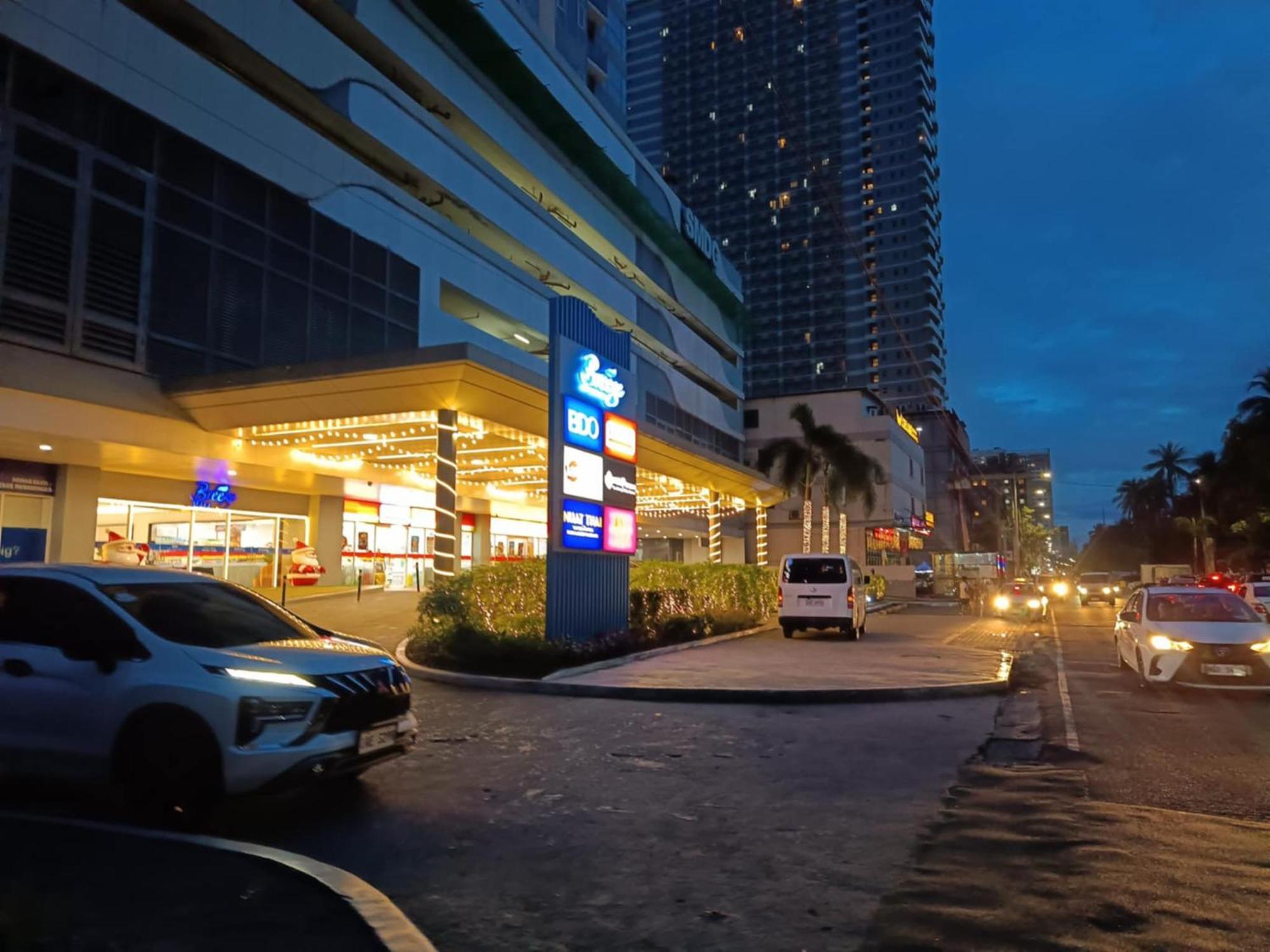 Affordable Staycation In Pasay-breeze Manila