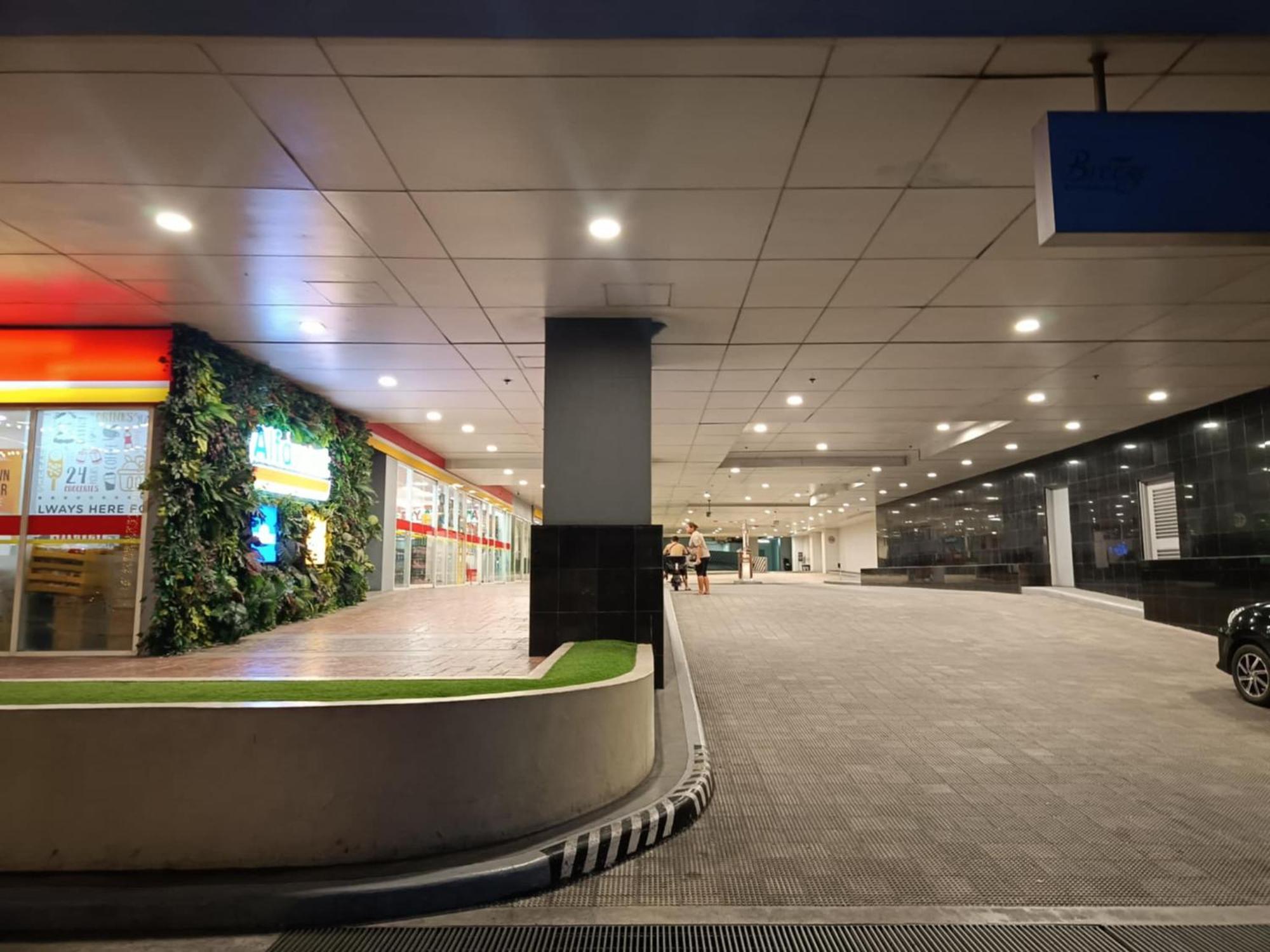 Affordable Staycation In Pasay-breeze Manila