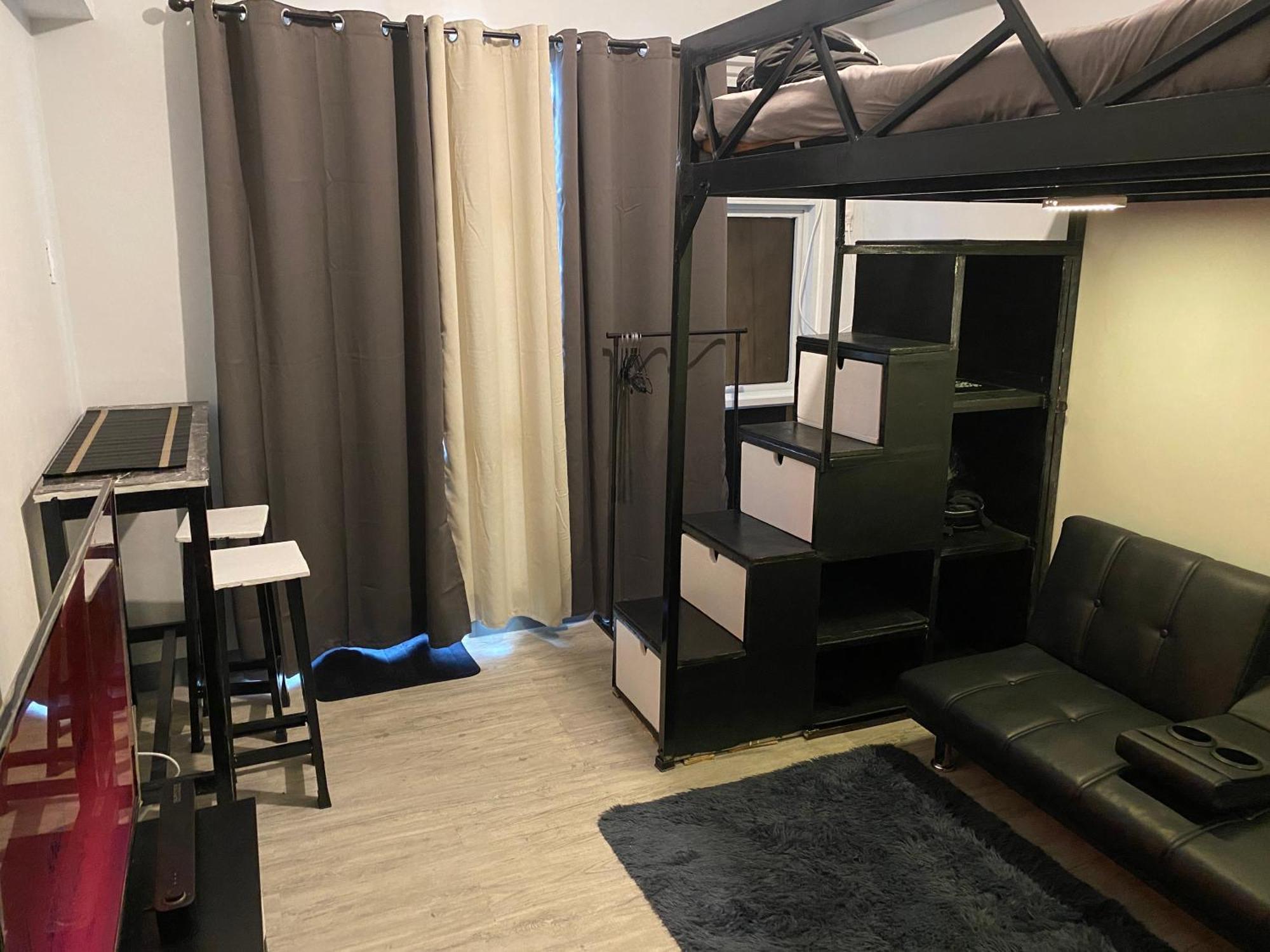 Spacious At Fairview Quezon With Very Fast Wifi Infront Of Sm *