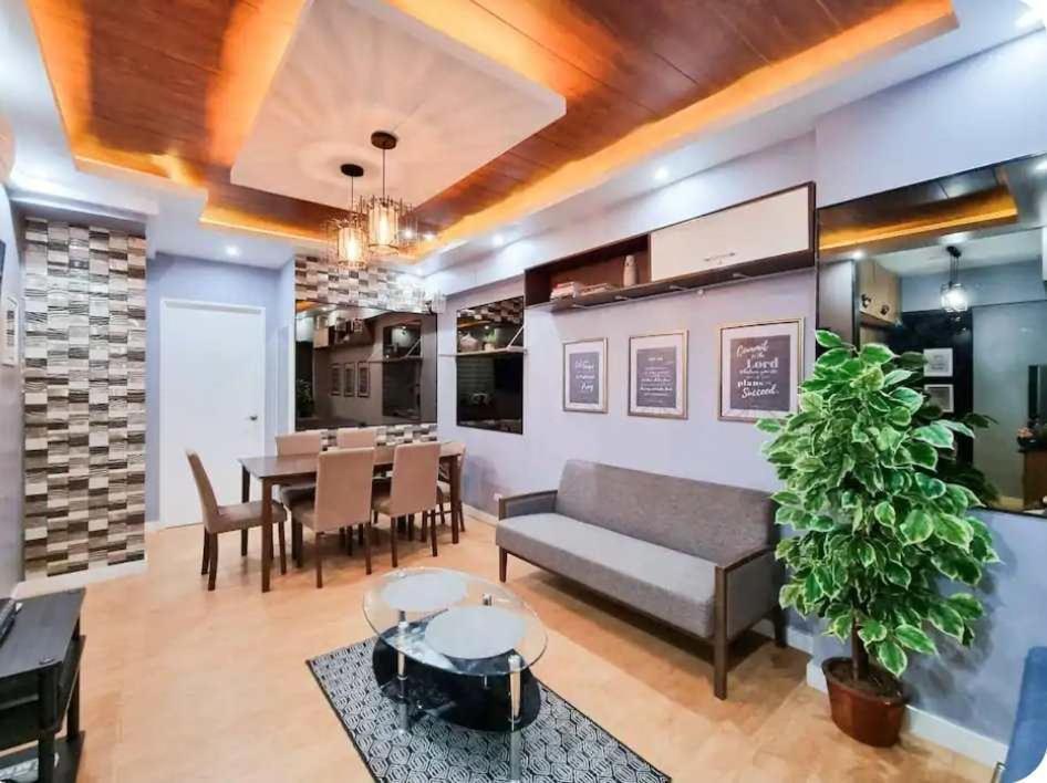 Apartment Elegant & Spacious Two-Bedroom Condo At Torre De Manila Condo With Breathtaking Views, Perfect For Relaxation & Comfort
