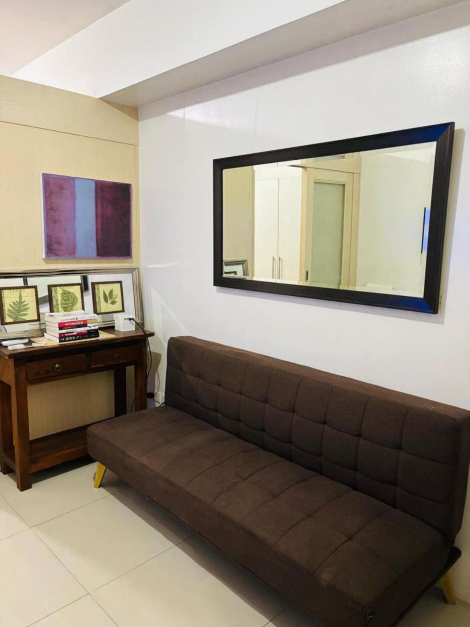 Flores Place At Sea Residences Moa Homestay