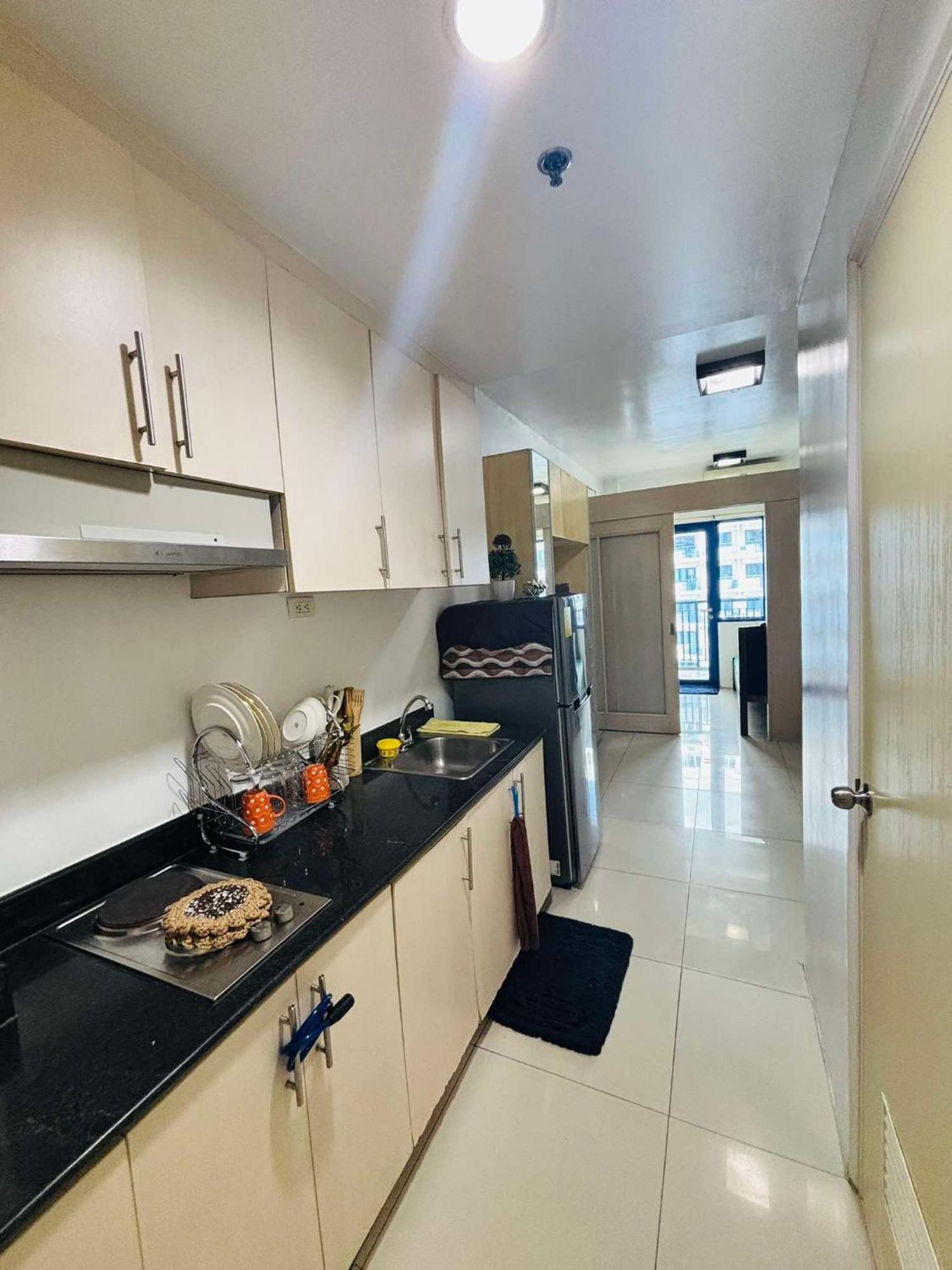 Homestay Flores Place At Sea Residences Moa