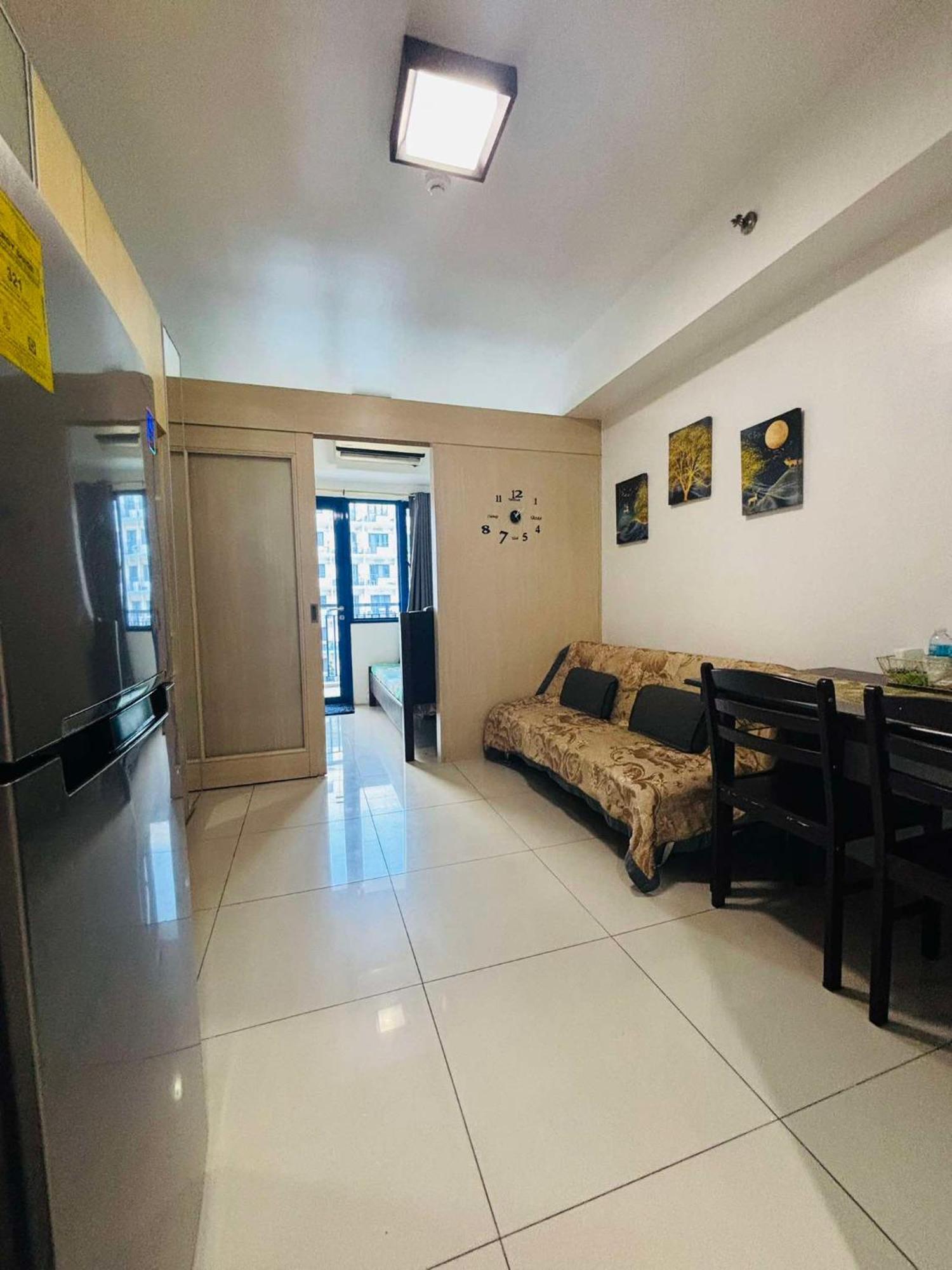 Flores Place At Sea Residences Moa Manila
