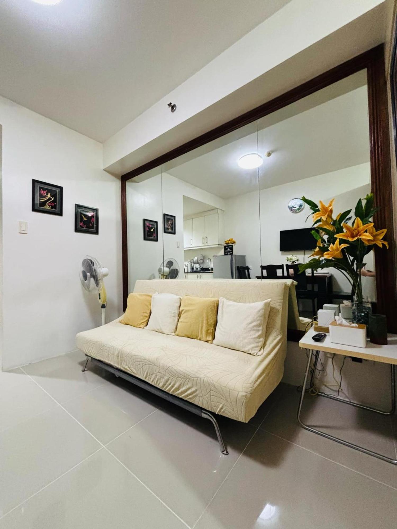 Homestay Flores Place At Sea Residences Moa Manila