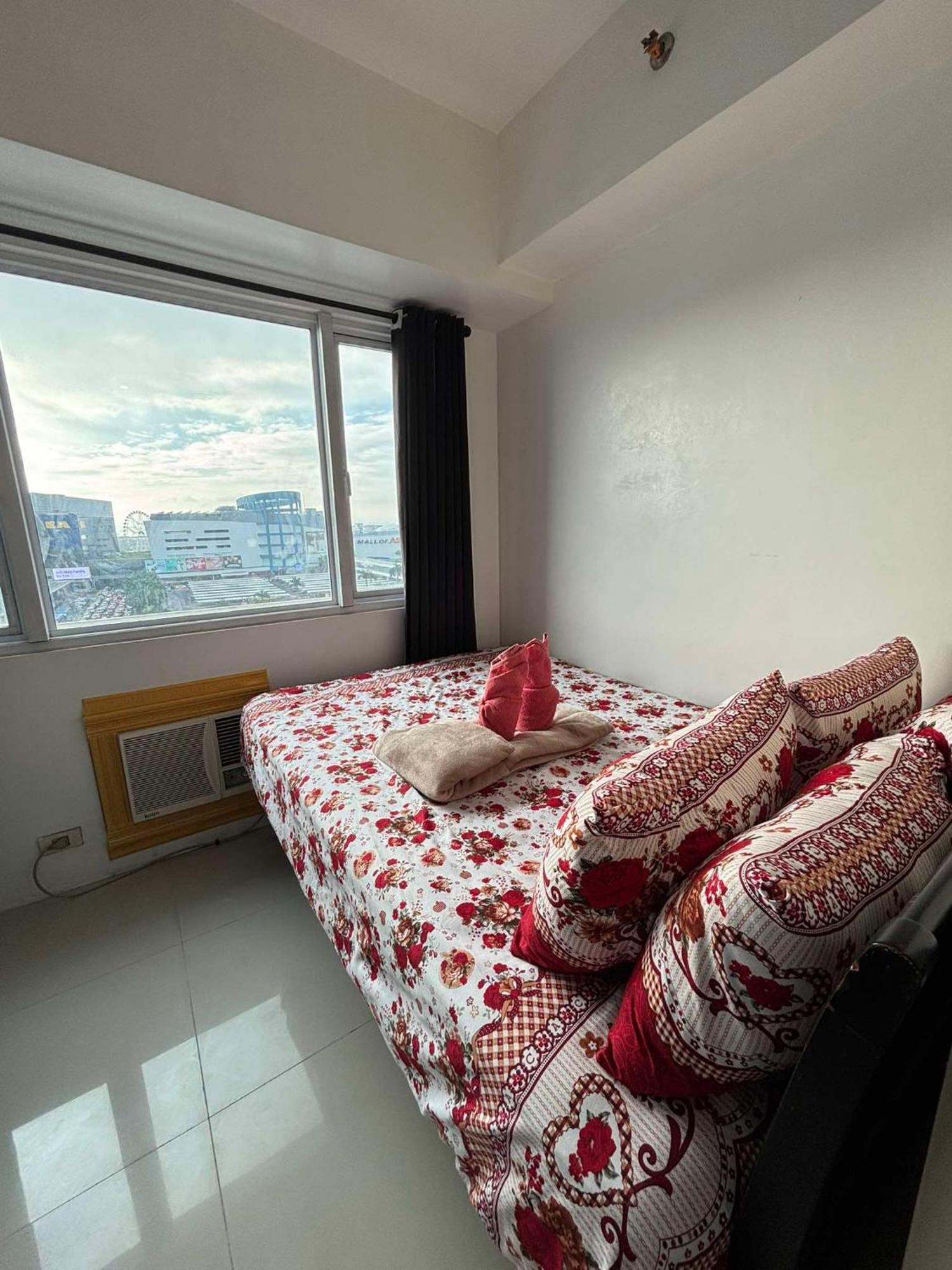 Flores Place At Sea Residences Moa Homestay *