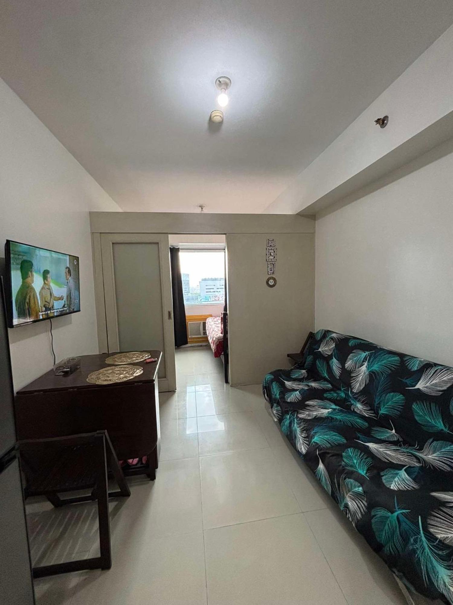 Homestay Flores Place At Sea Residences Moa *