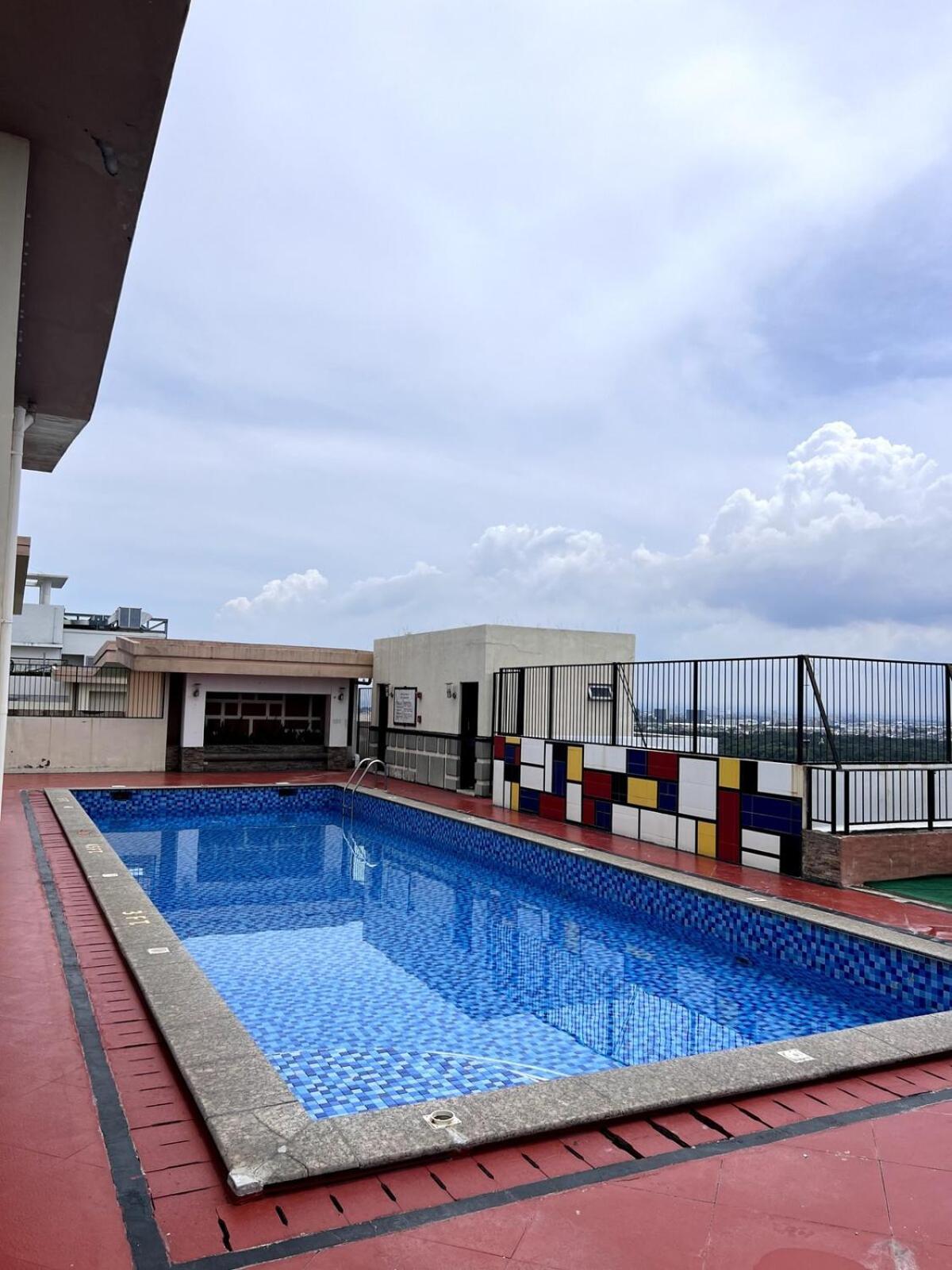 Apartment Mckinley Taguig Staycation Manila
