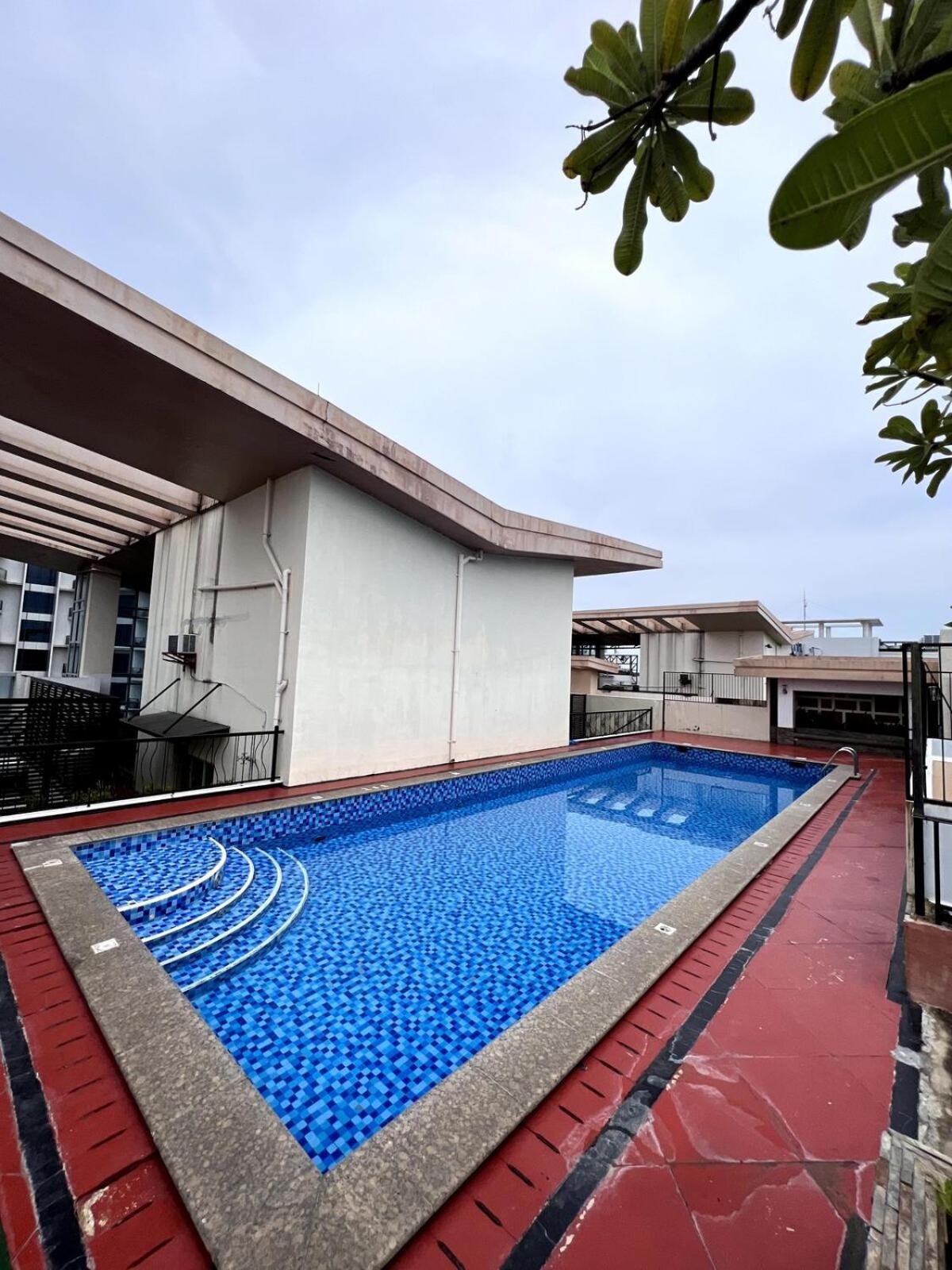 Mckinley Taguig Staycation Manila
