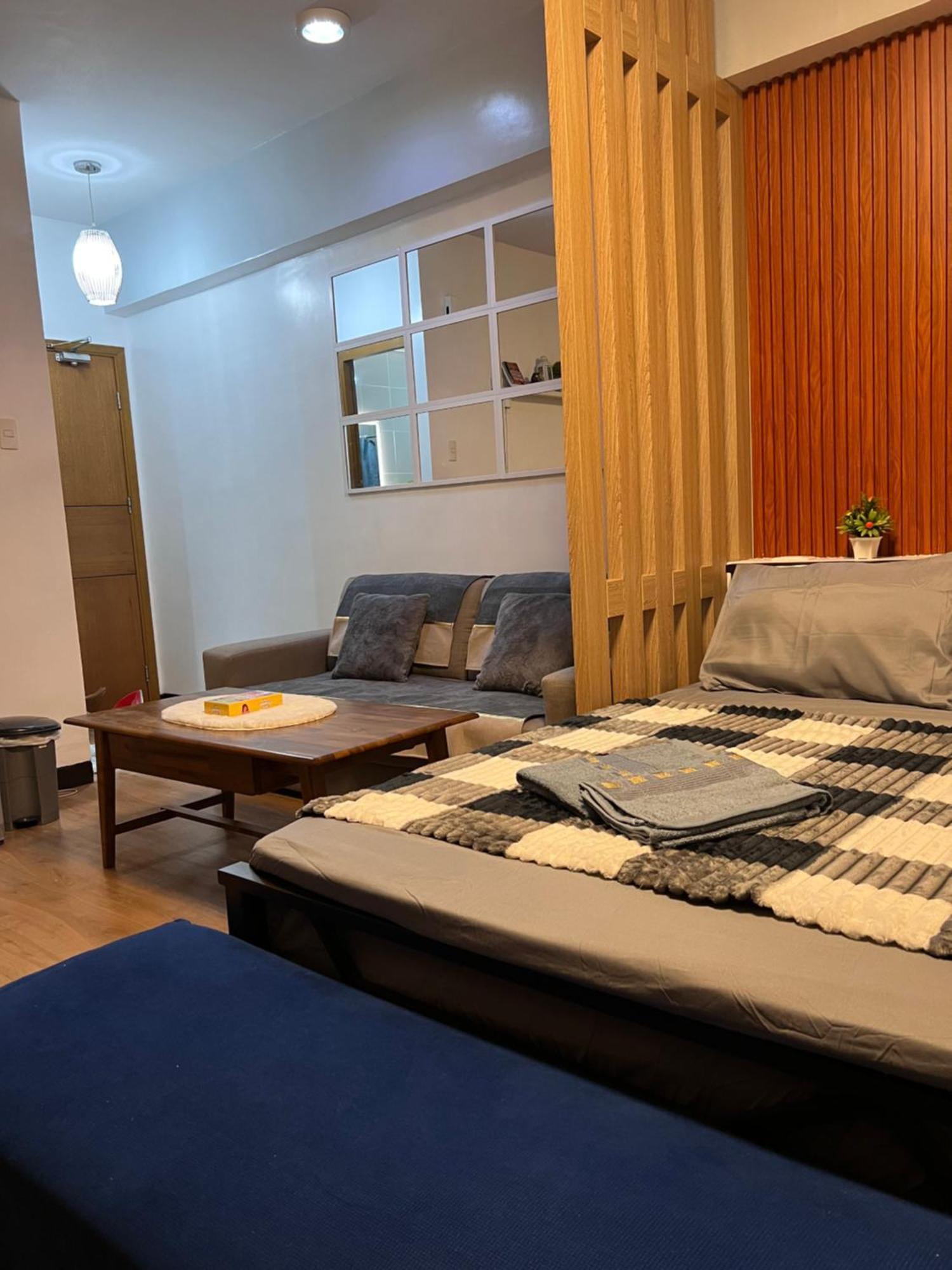 Mckinley Taguig Staycation Apartment