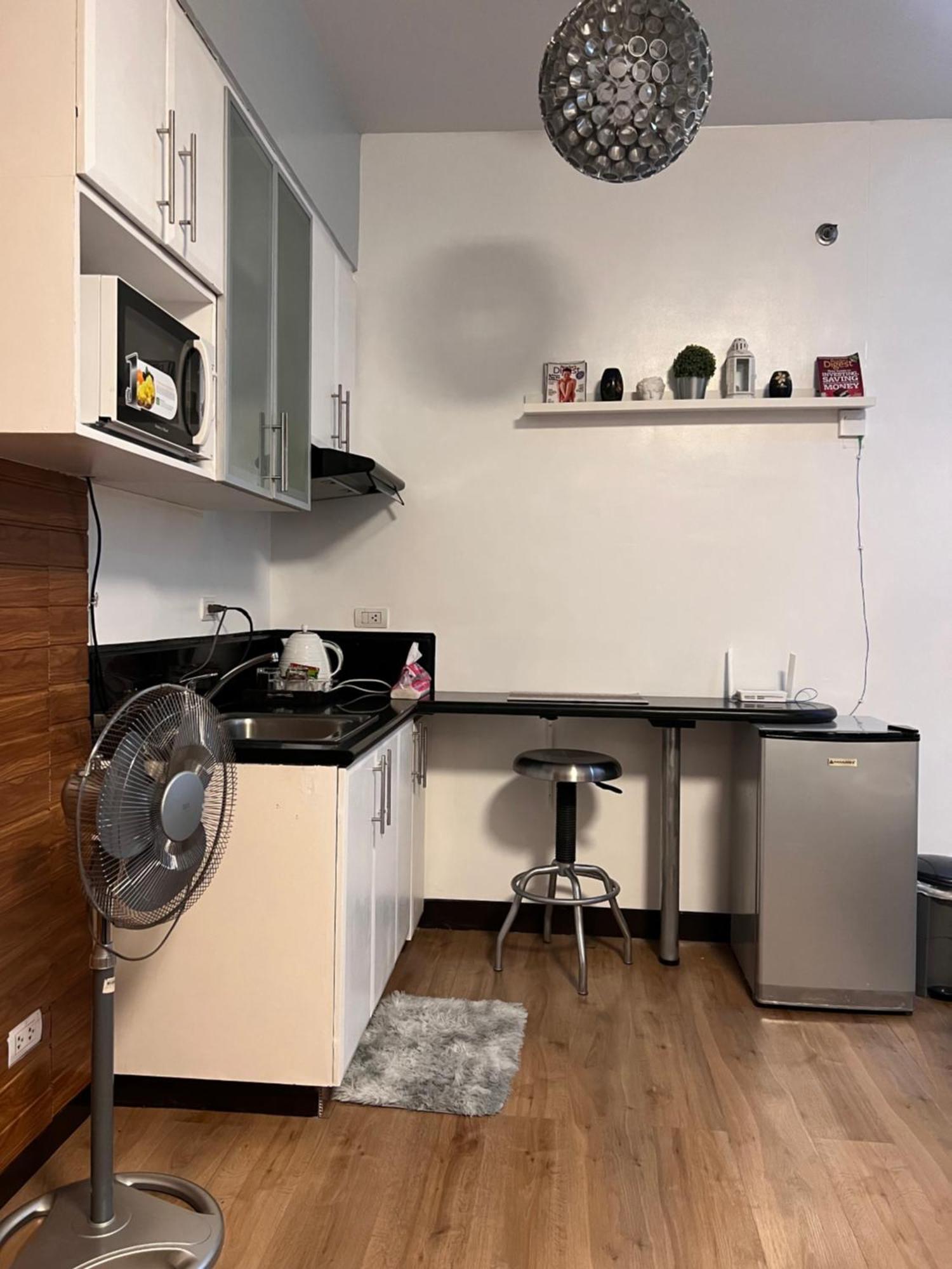 Mckinley Taguig Staycation * Manila