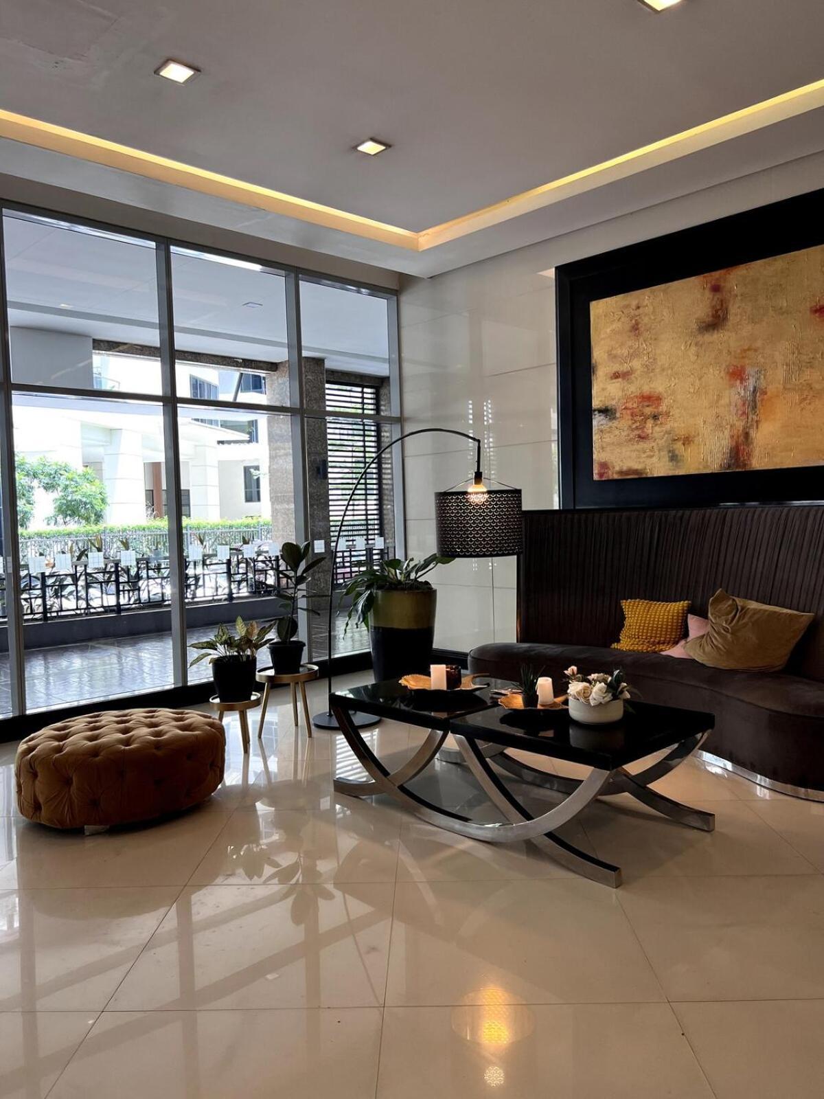 Apartment Mckinley Taguig Staycation