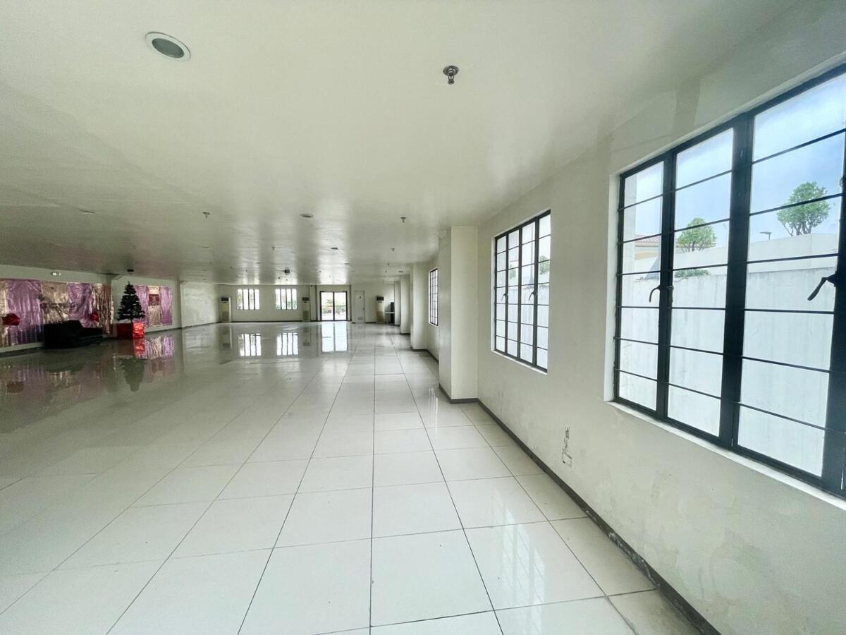 Self Check-in Private Flat In Tomas Morato
