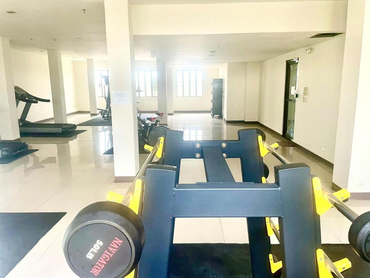 Self Check-in Private Flat In Tomas Morato Apartment Manila