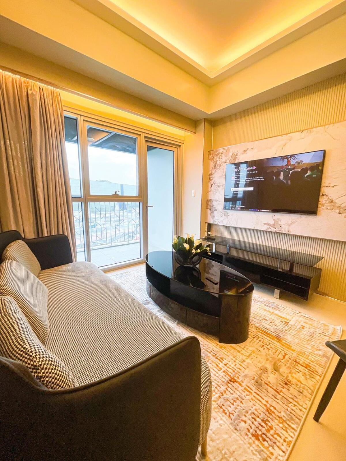 Ultra Luxury 1br Near Solaire & Okada Apartment Manila