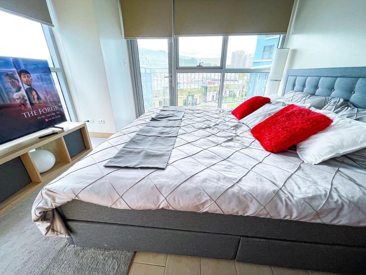 Apartment Luxury 2br Corner Near Solaire & Okada Ii Sunset Manila