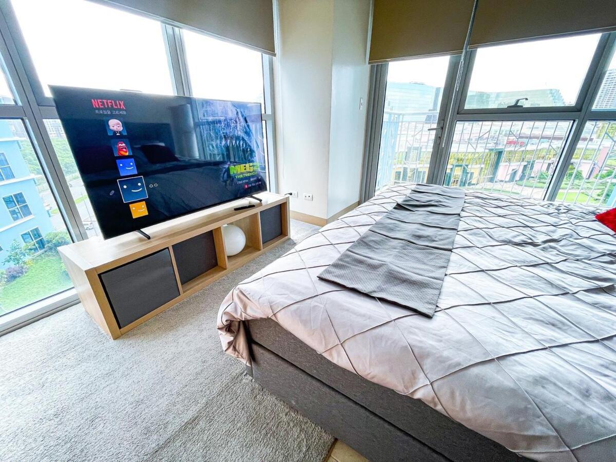 Luxury 2br Corner Near Solaire & Okada Ii Sunset * Manila