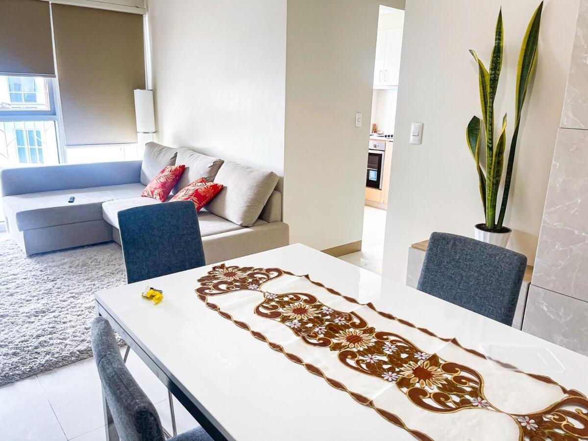 Luxury 2br Corner Near Solaire & Okada Ii Sunset *