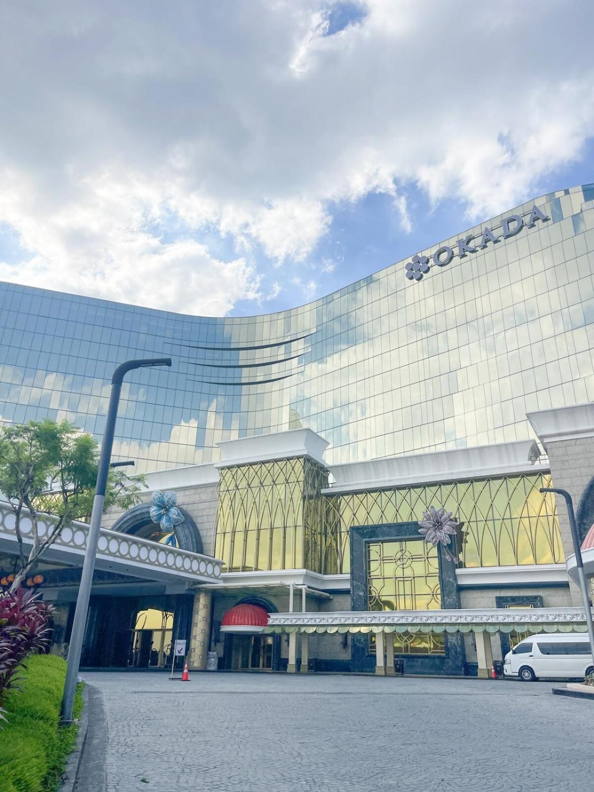 Apartment Luxury 2br Corner Near Solaire & Okada Ii Sunset *