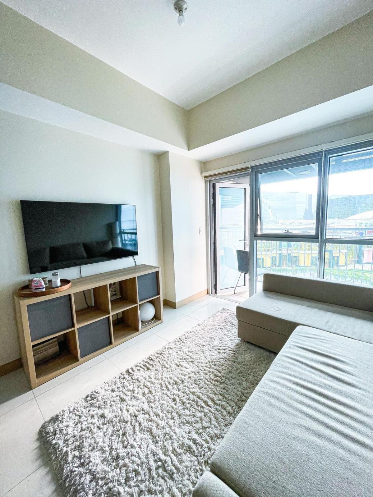Luxury 2br Corner Near Solaire & Okada Ii Sunset * Manila
