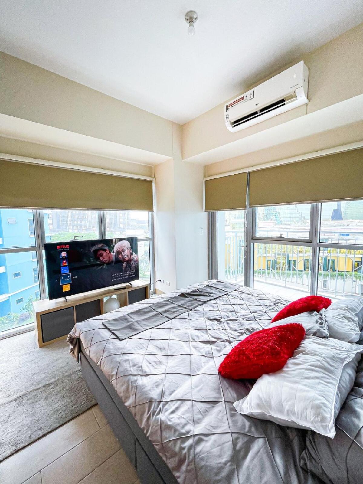 Apartment Luxury 2br Corner Near Solaire & Okada Ii Sunset *