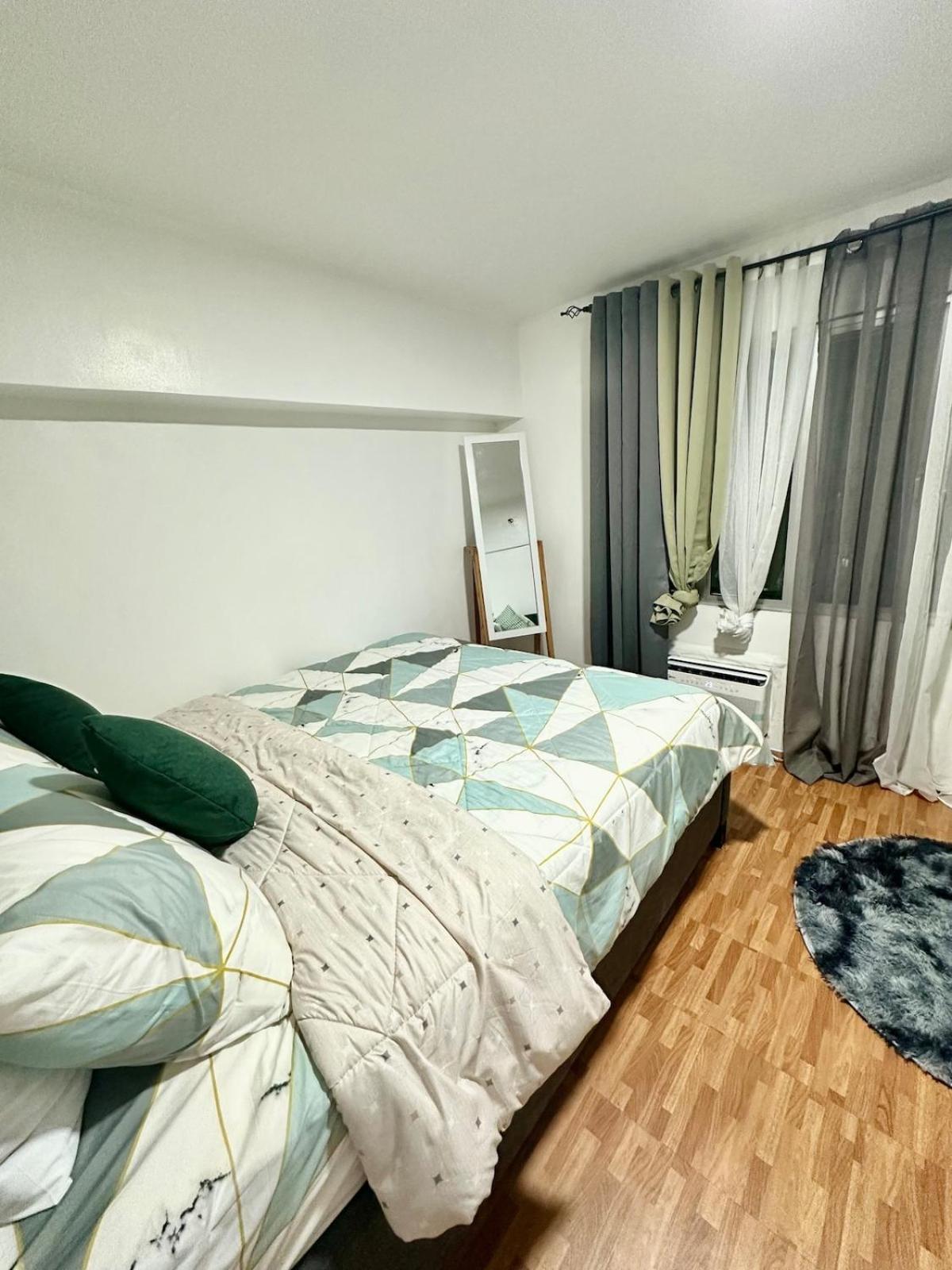 Hiyara Loft - Ga Tower 2, Beside Mrt Boni Station * Manila