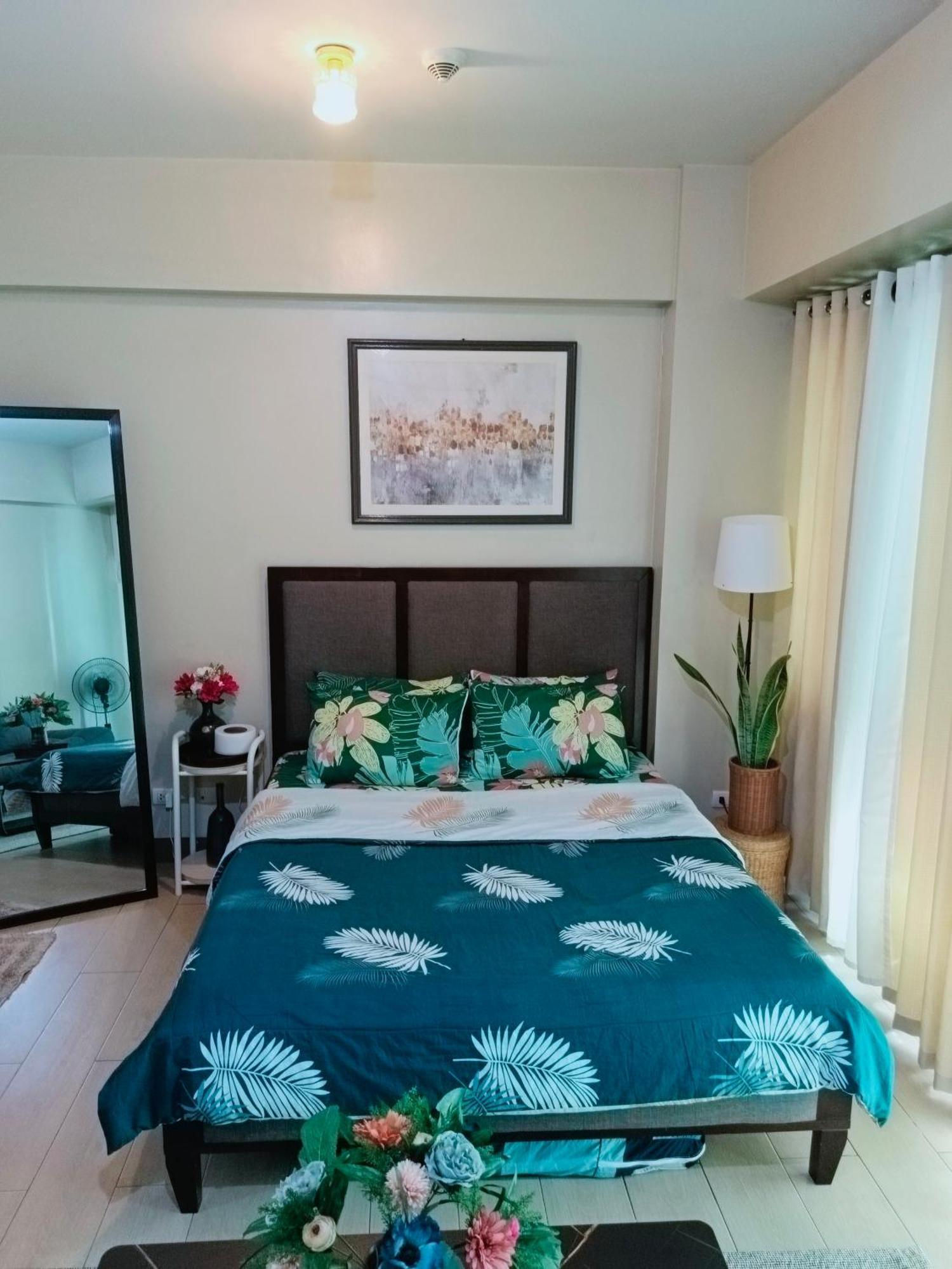 Homey Staycation Across Naia Terminal 3