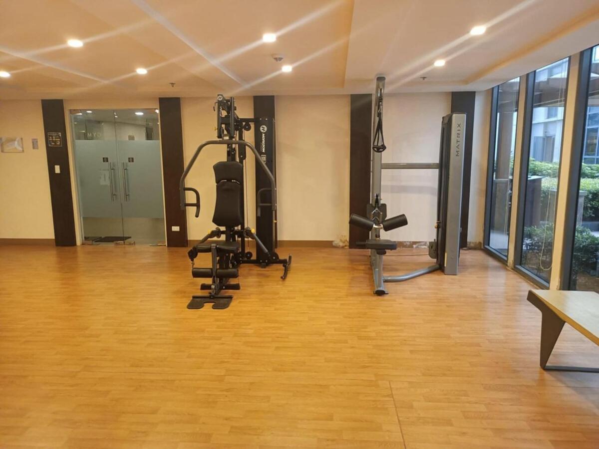 Affordable Near Airport 123 Apartment *