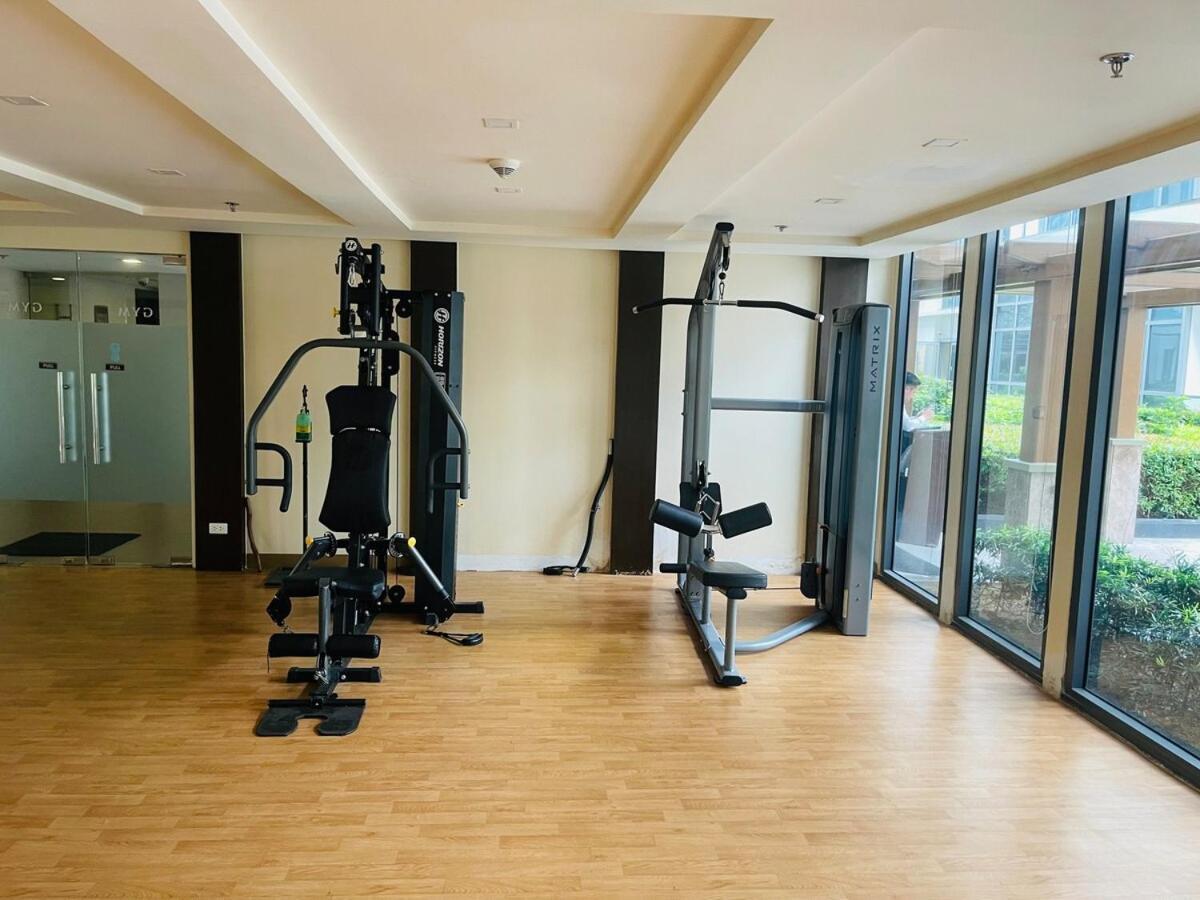 Affordable Near Airport 123 Apartment *